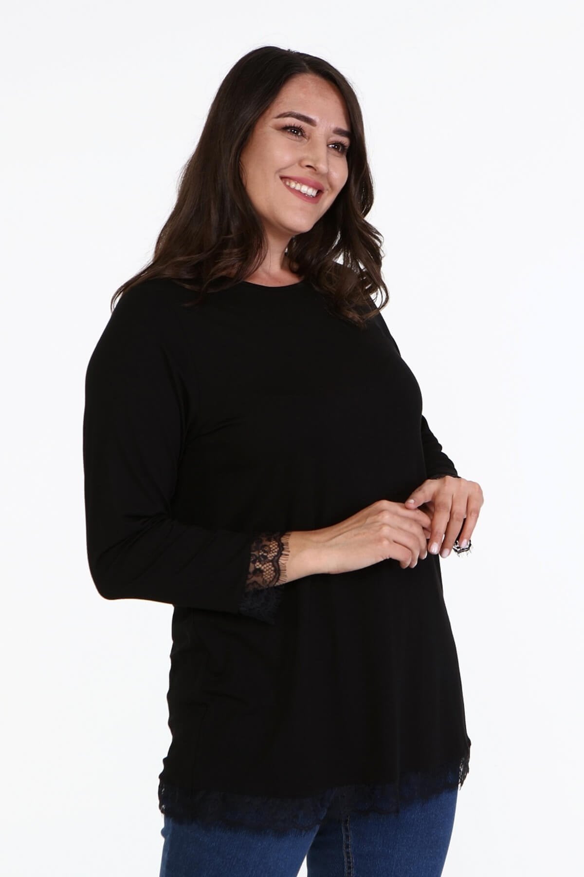 Etek ve Kol Ucu Dantelli Tunik