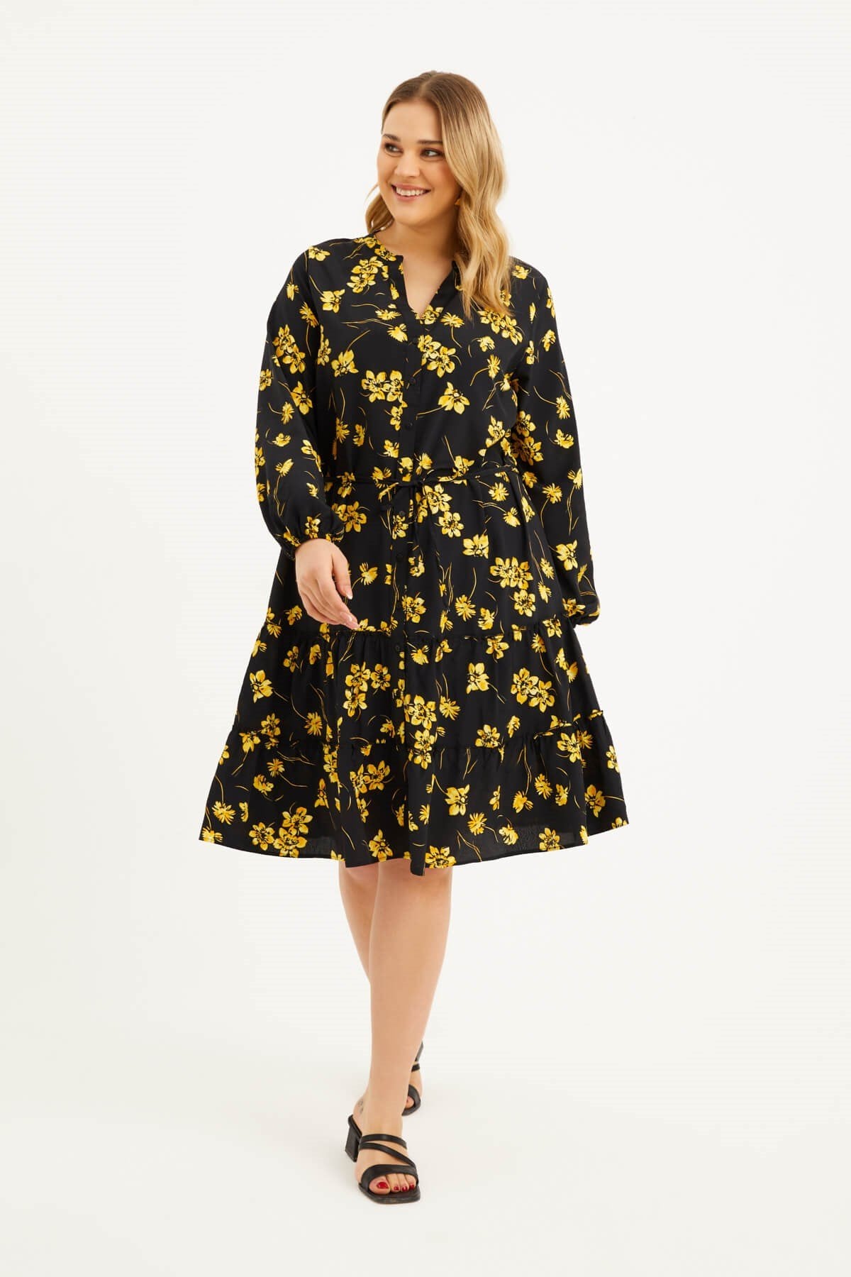 Fırfır Detaylı Kuşaklı Elbise