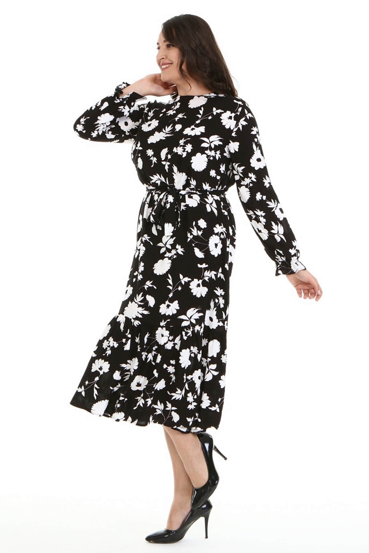 Fırfır Detaylı Kuşaklı Uzun Elbise