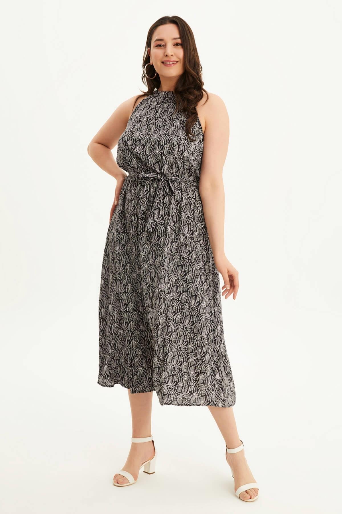 Halter Yaka Kuşaklı Uzun Elbise