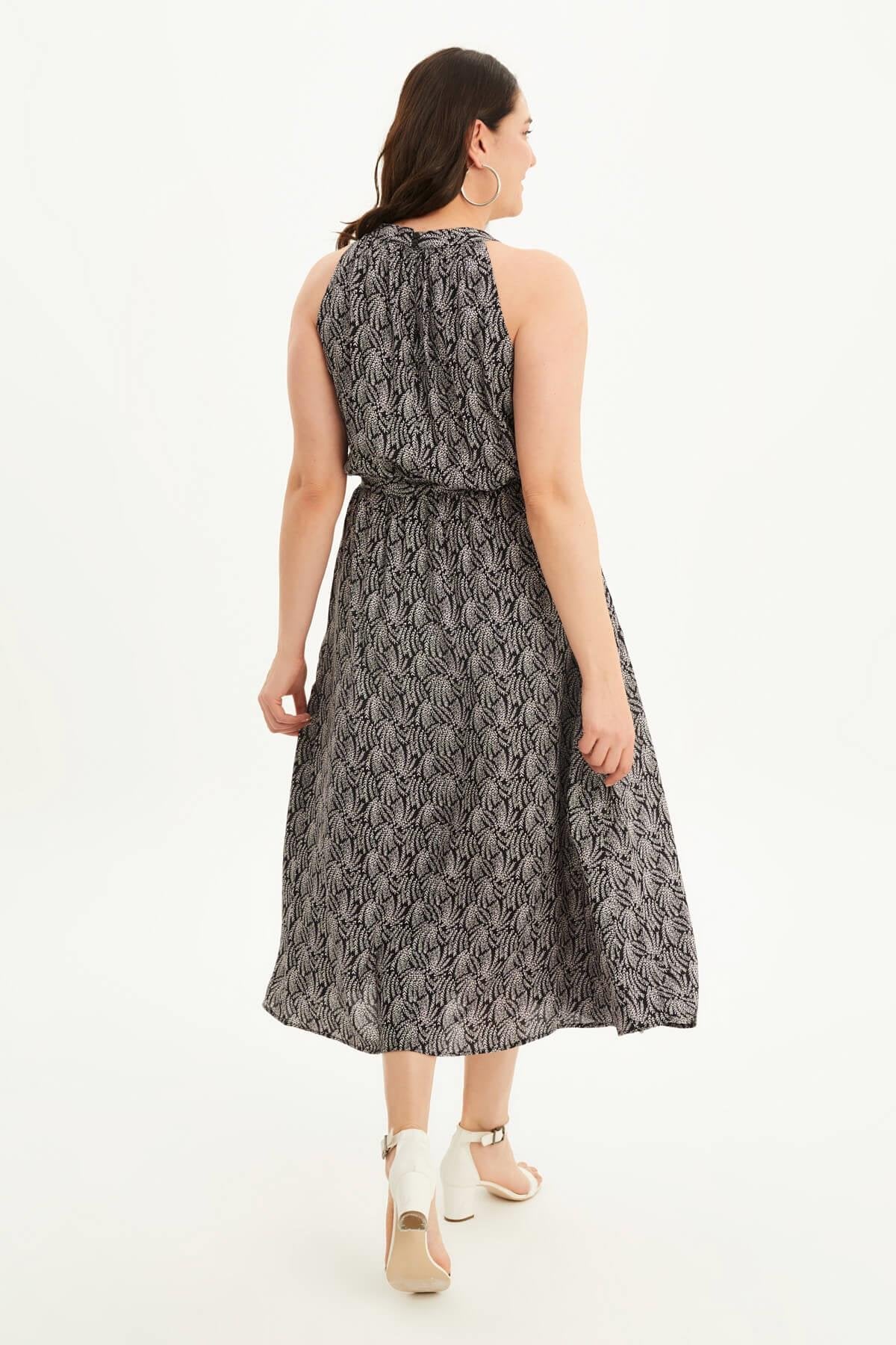 Halter Yaka Kuşaklı Uzun Elbise