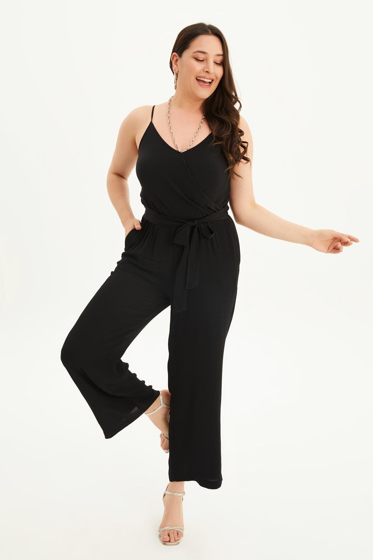 İp Askılı Kuşaklı Tulum