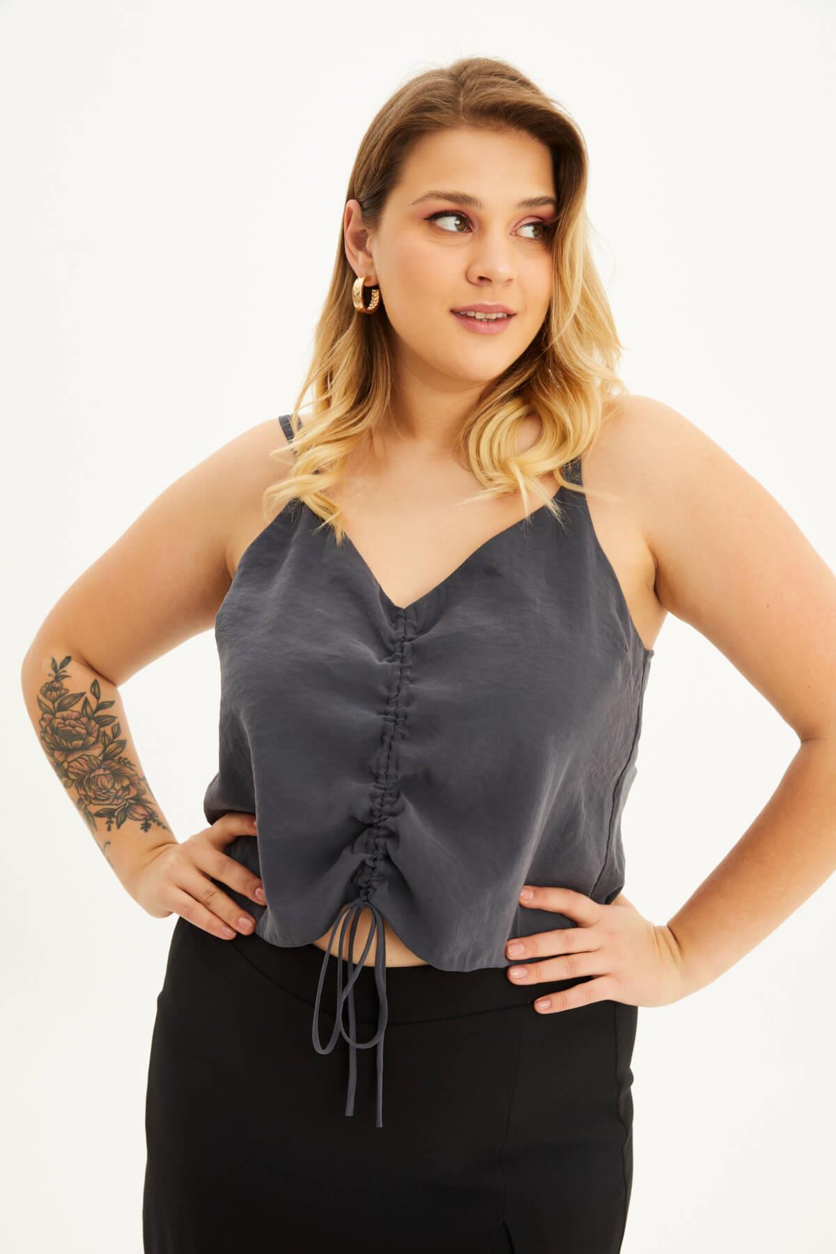 İp Askılı Önü Büzgülü Top