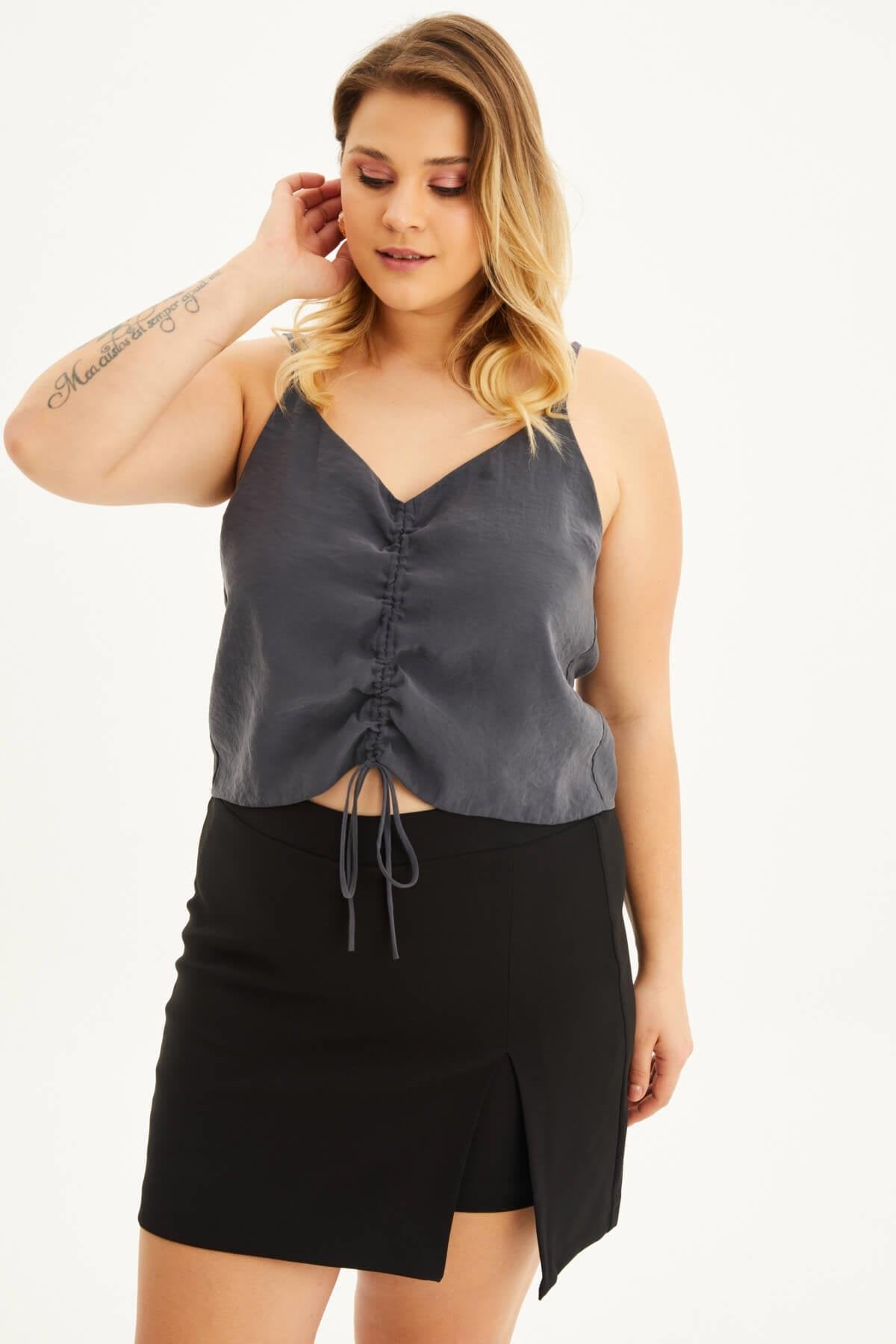 İp Askılı Önü Büzgülü Top