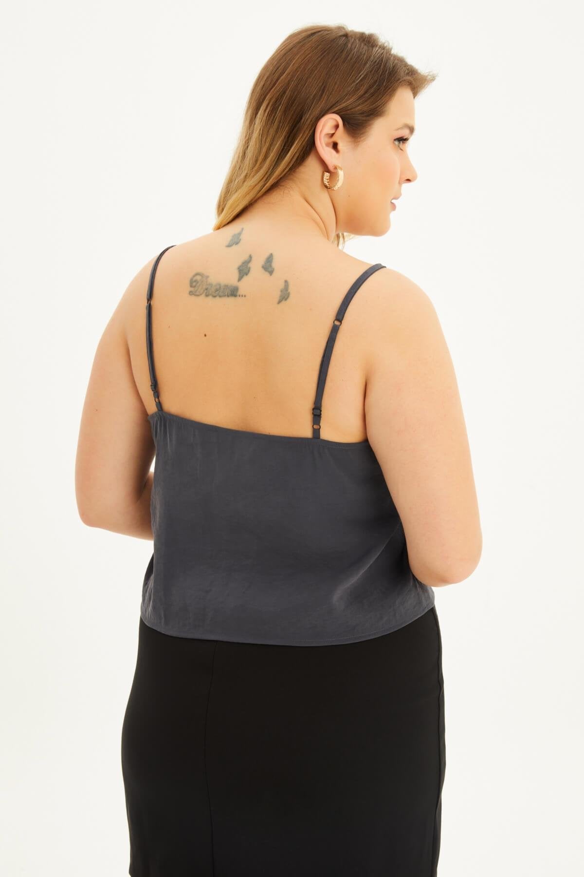 İp Askılı Önü Büzgülü Top