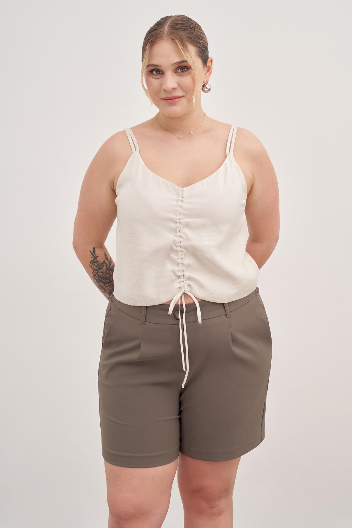 İp Askılı Önü Büzgülü Top