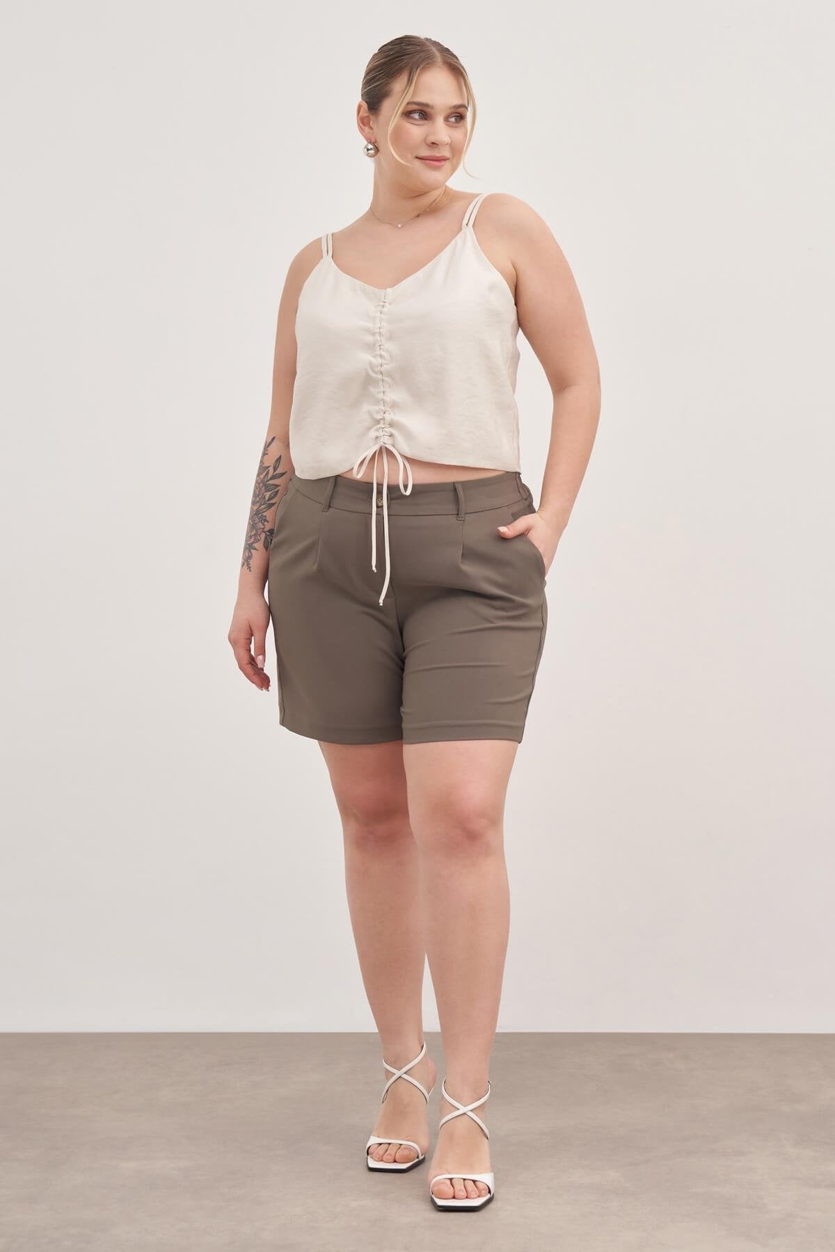 İp Askılı Önü Büzgülü Top