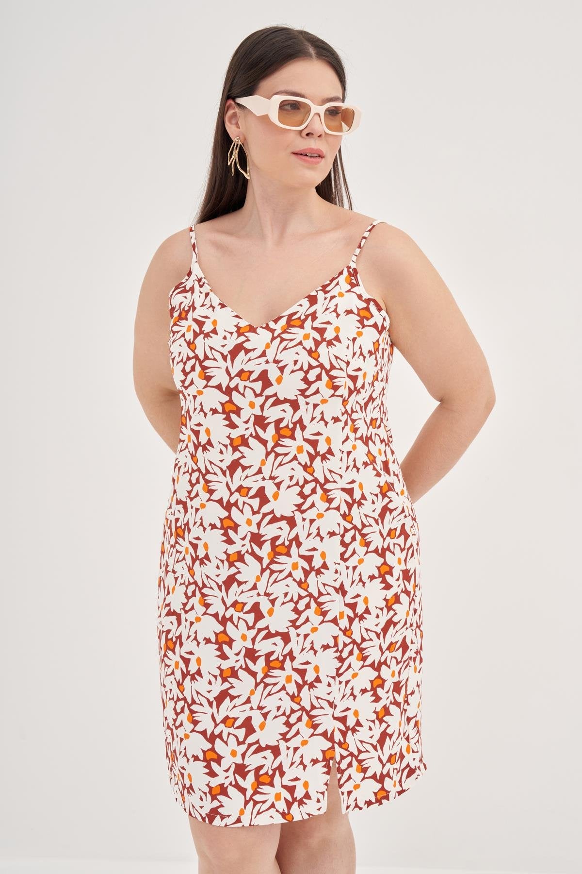 İp Askılı Yırtmaçlı Elbise