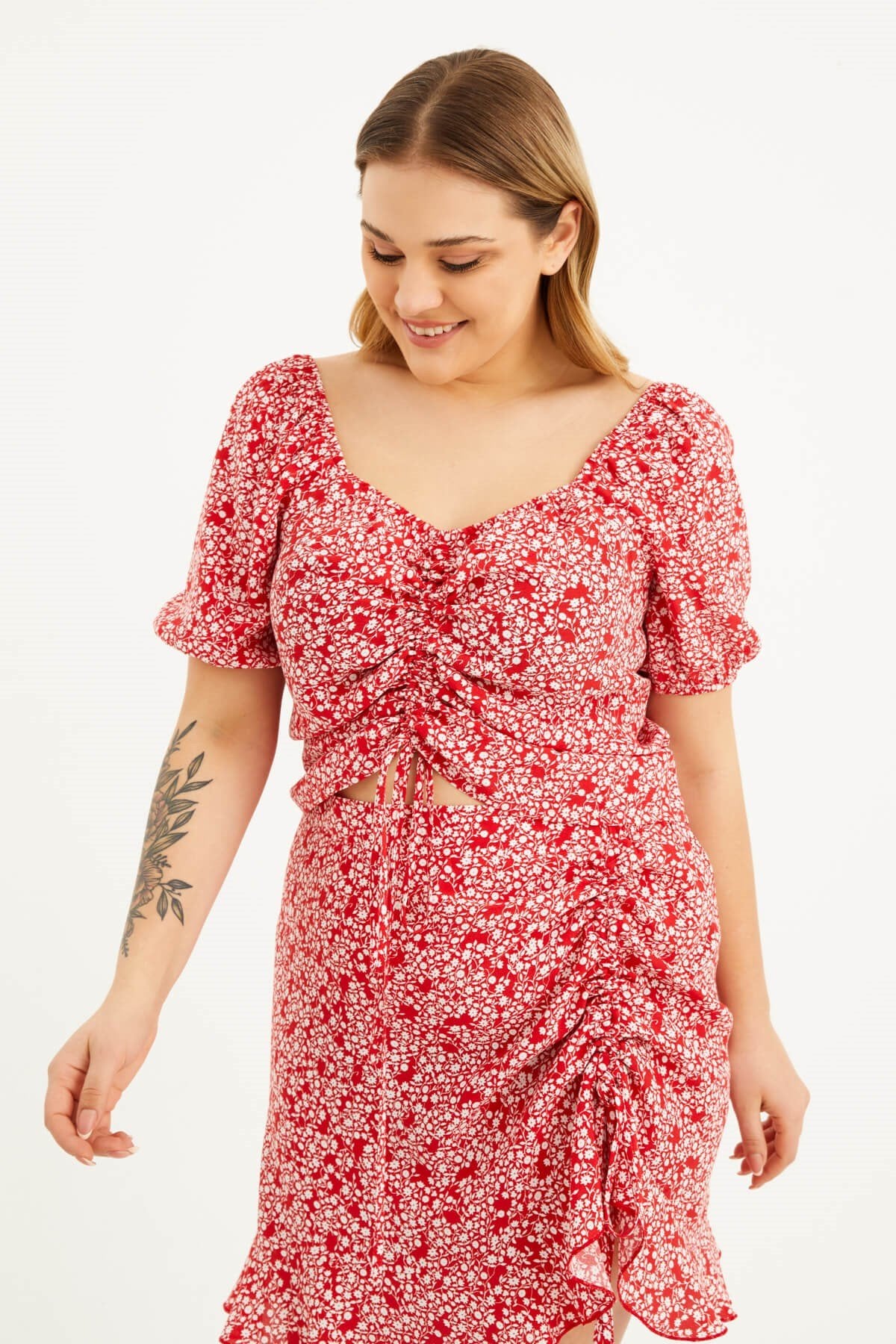 Kare Yaka Büzgülü Top