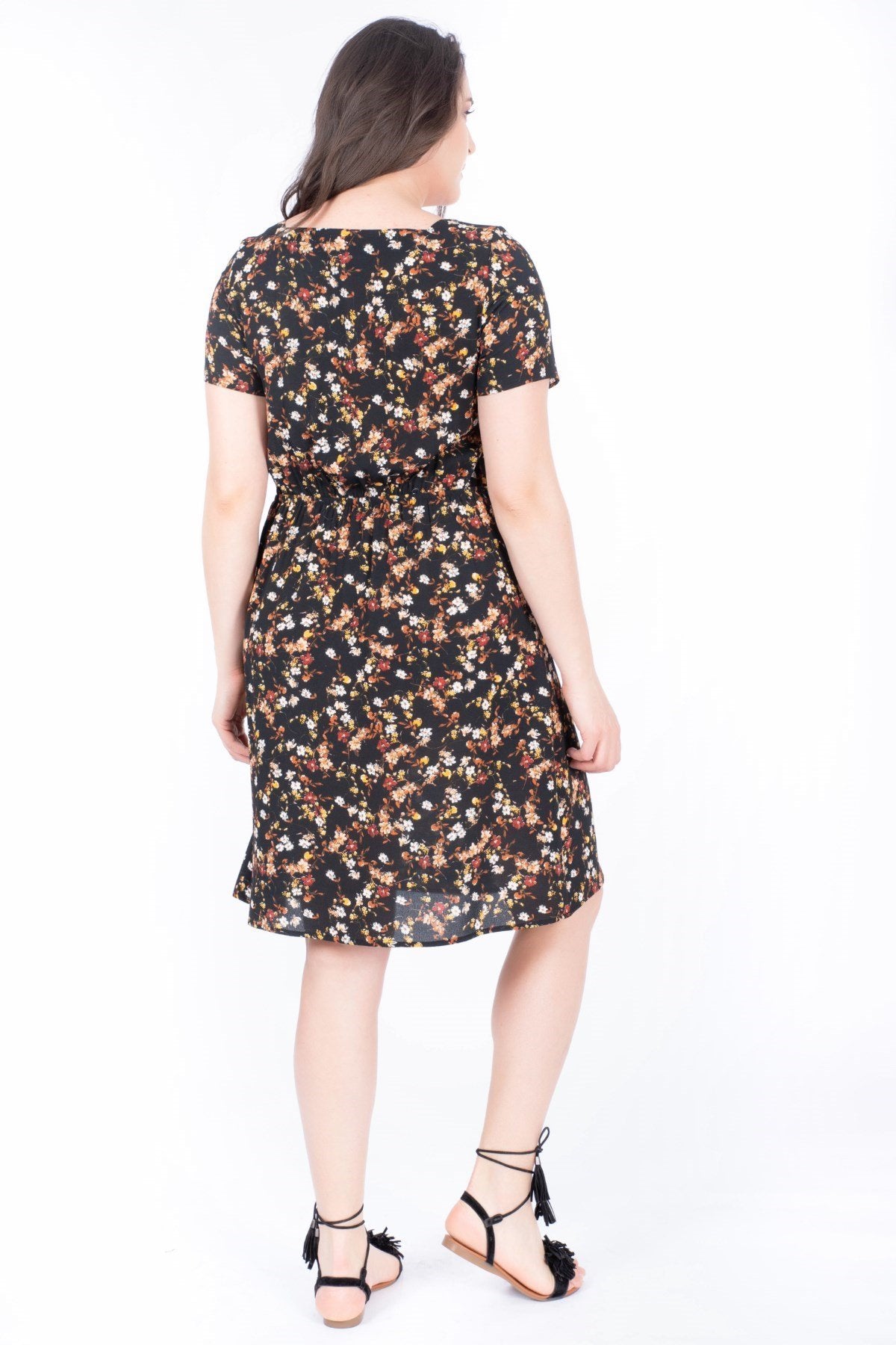 Kare Yaka Çiçekli Elbise