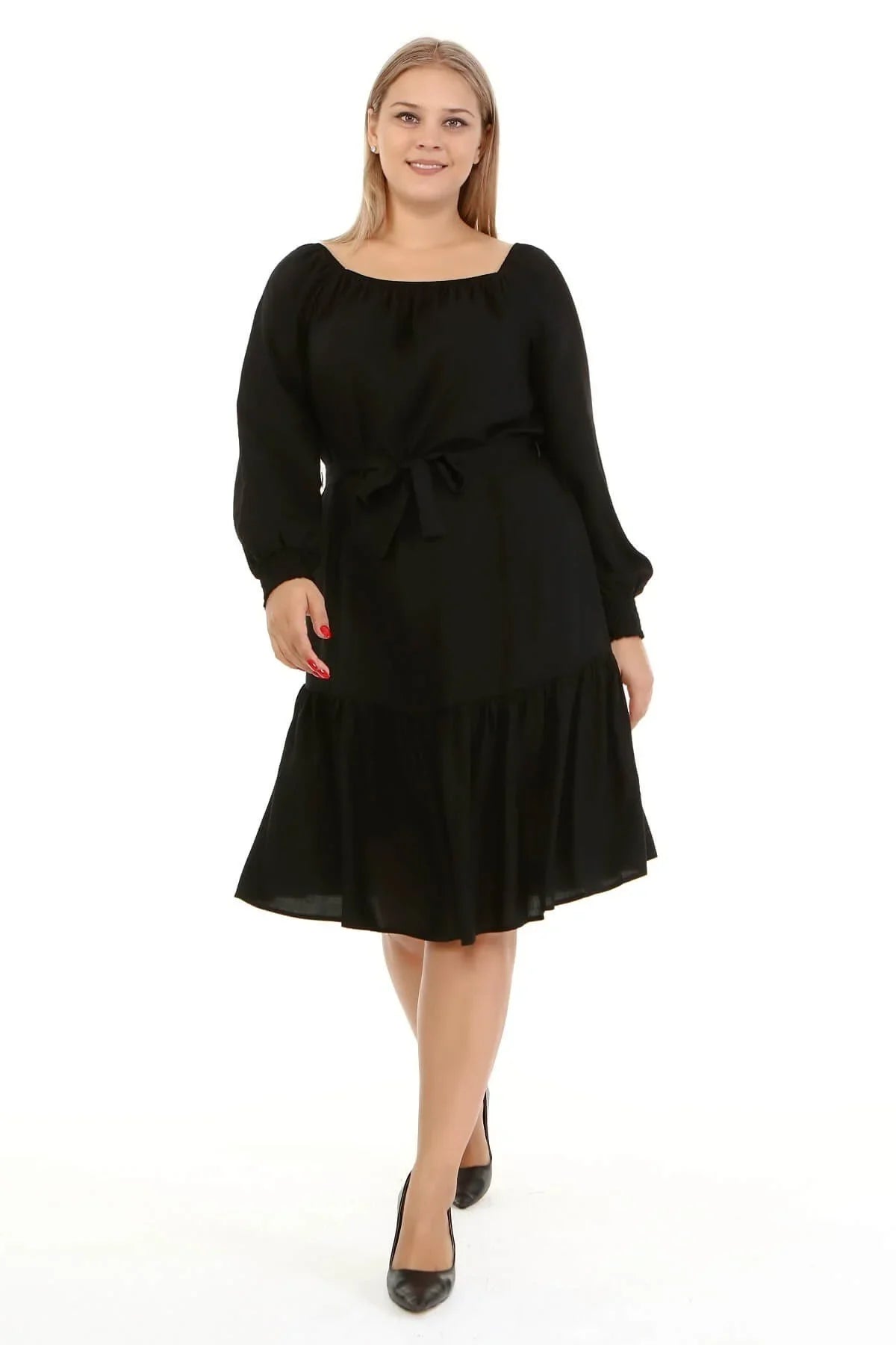 Kare Yaka Fırfır Detaylı Elbise