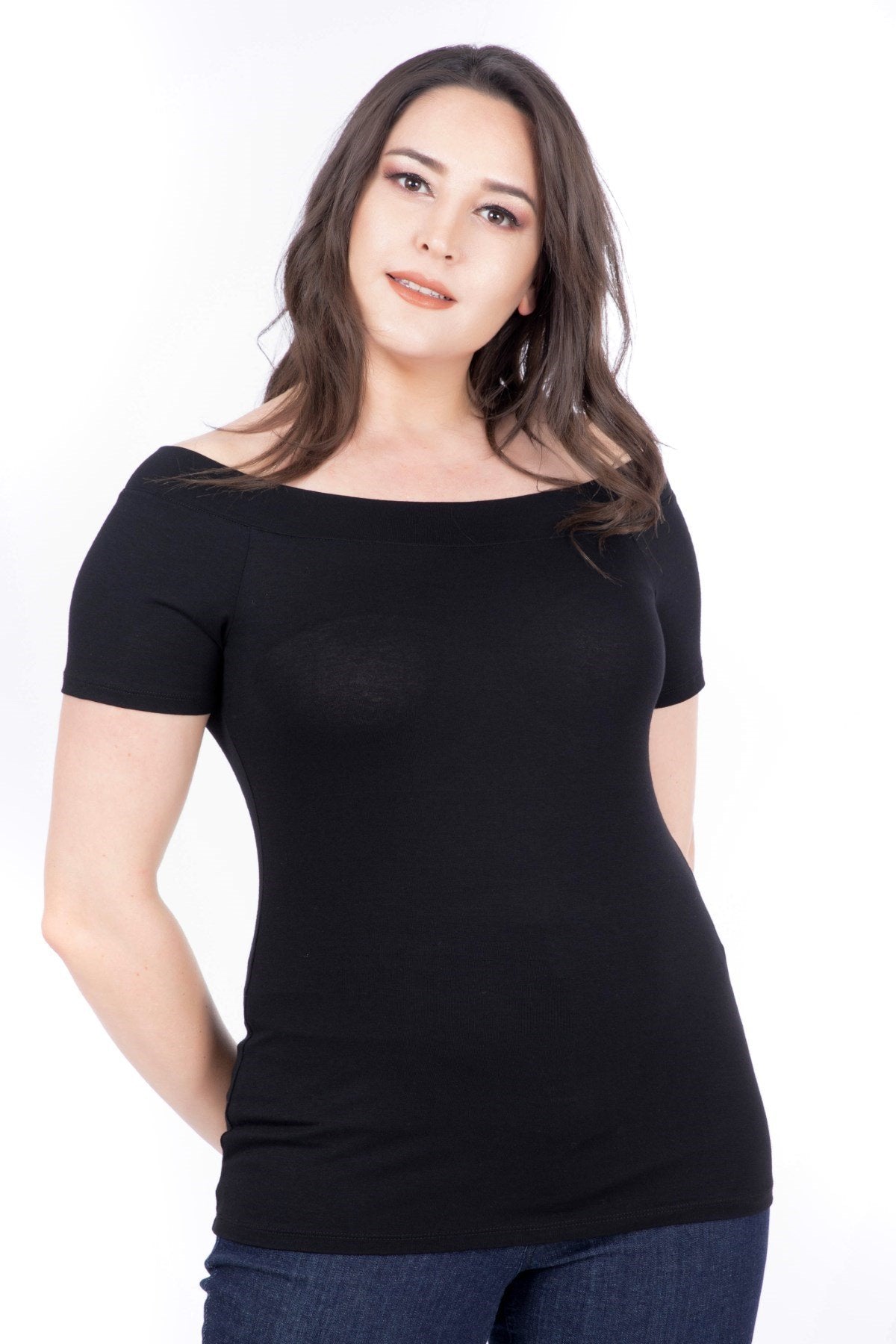 Karmen Yaka Kısa Kol Tişört