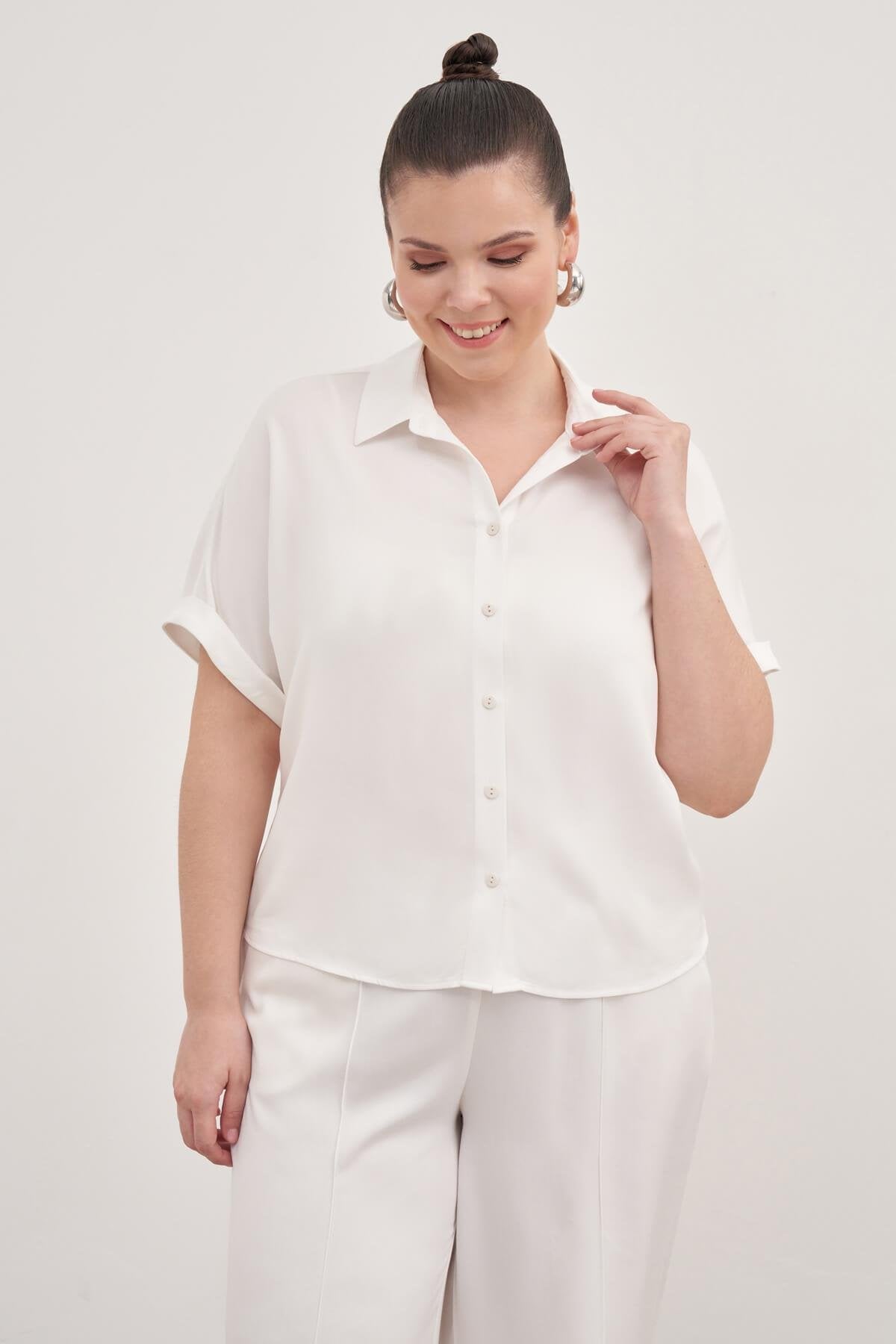 Kısa Kollu Oversize Gömlek