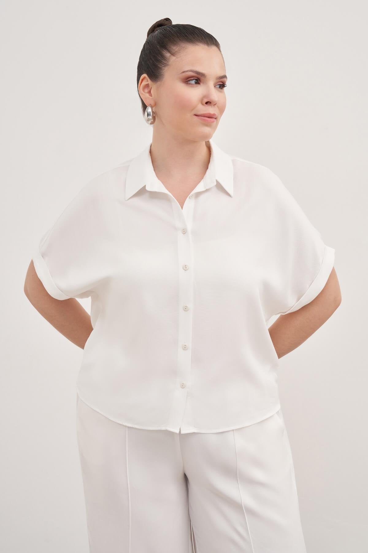 Kısa Kollu Oversize Gömlek