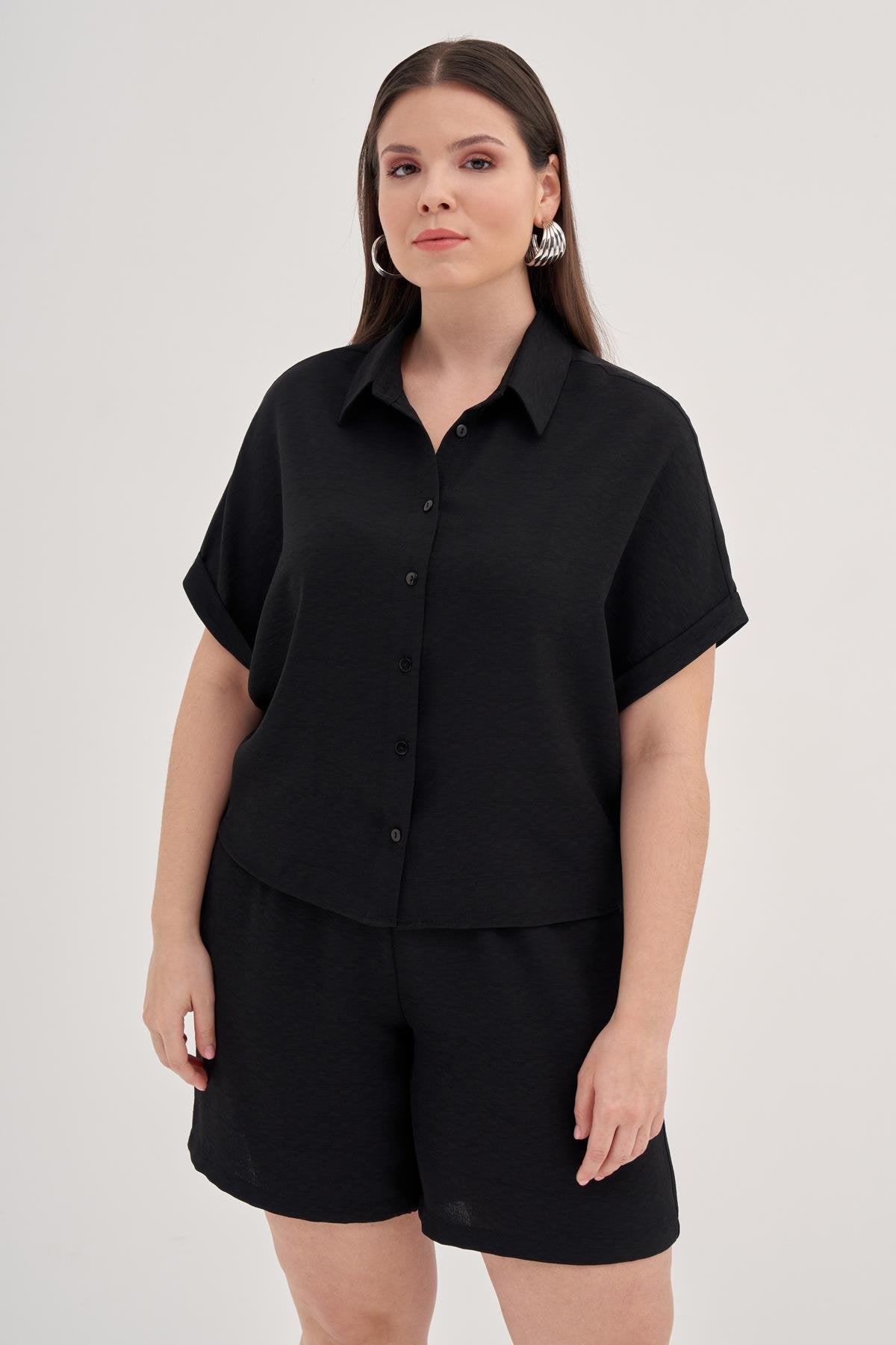 Kısa Kollu Oversıze Gömlek