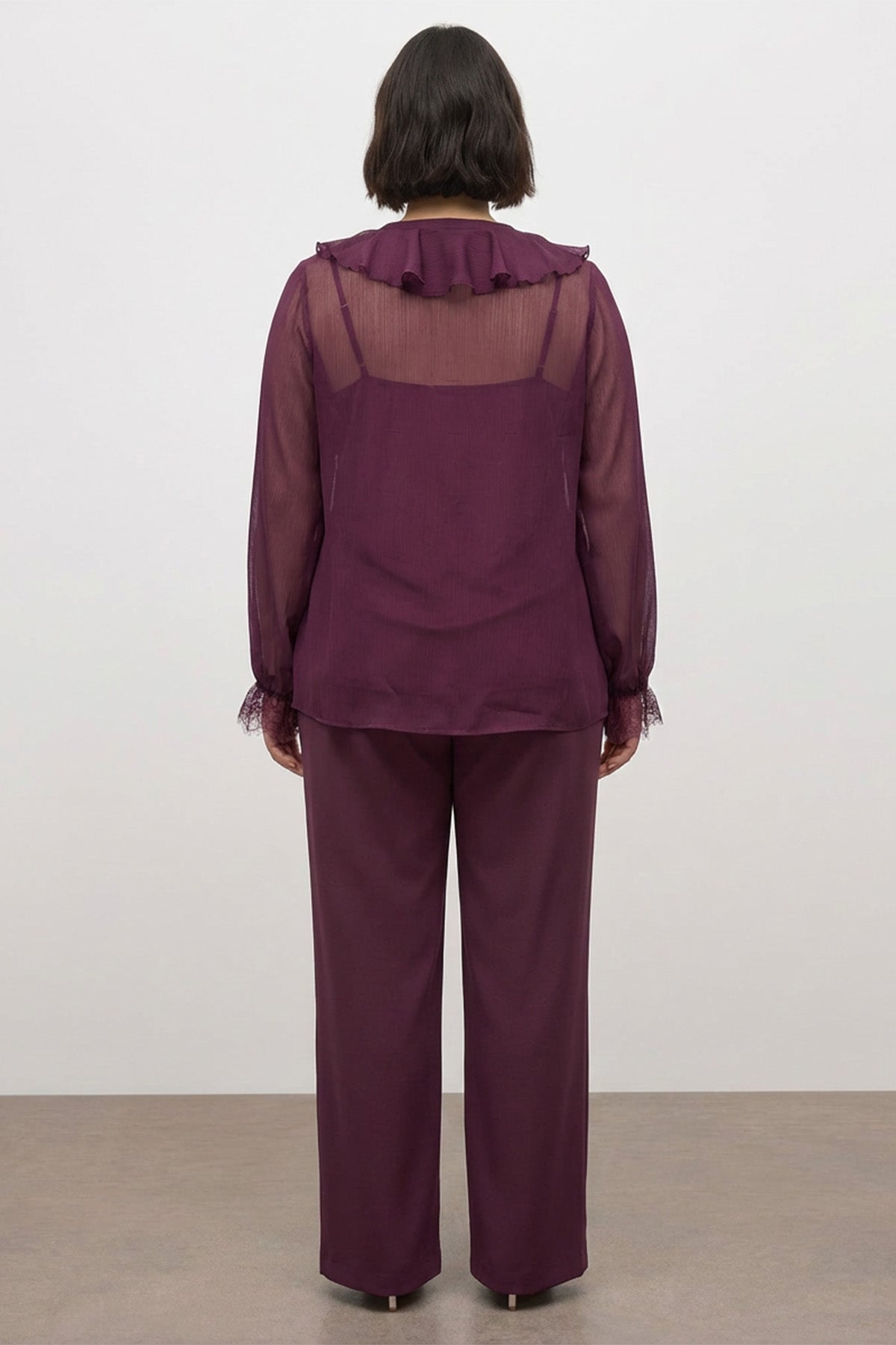 Kol Ucu Dantelli Volanlı Bluz