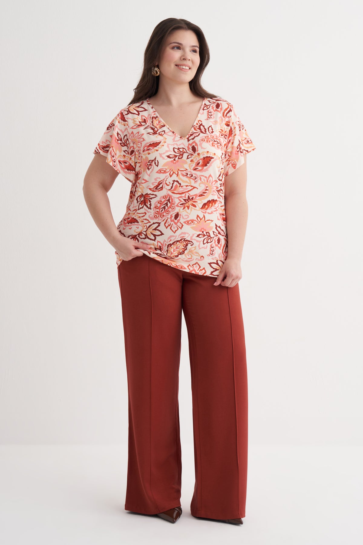 Kolları Volanlı Örme Tişört