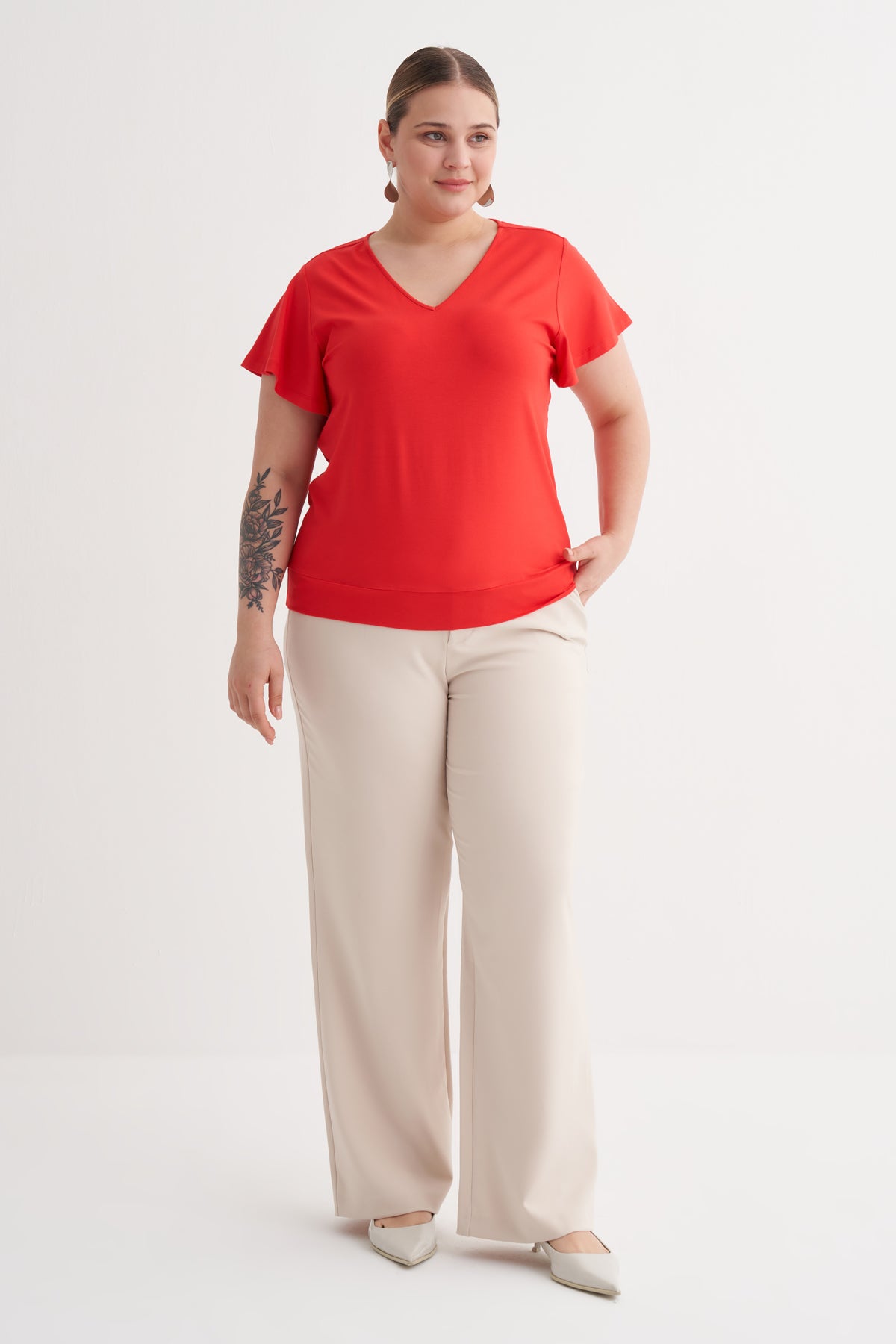 Kolları Volanlı Örme Tişört