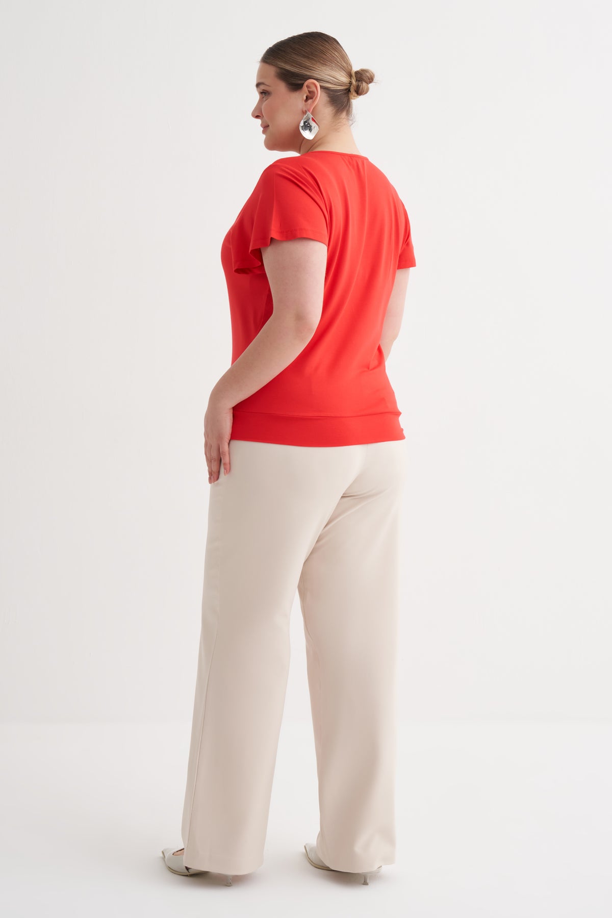 Kolları Volanlı Örme Tişört