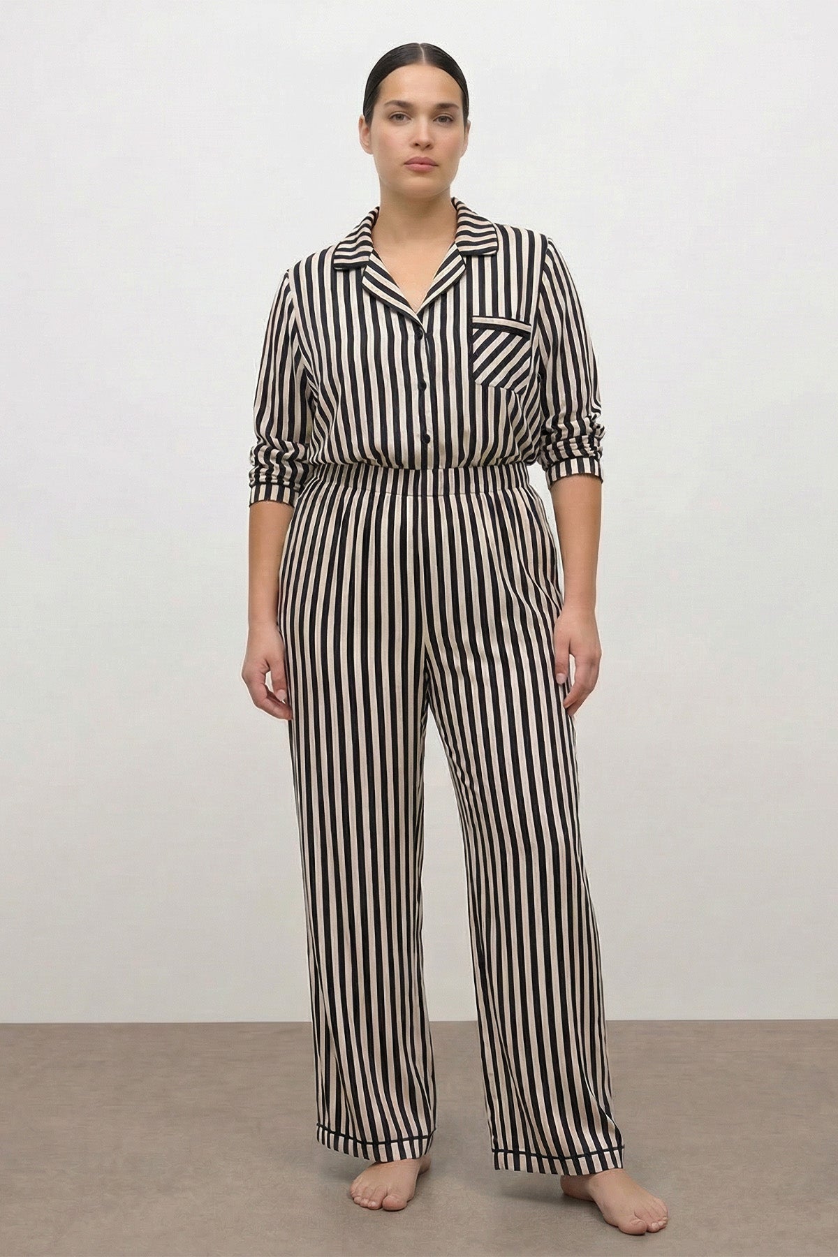 Kontrast Biyeli Çizgili Pijama Takımı