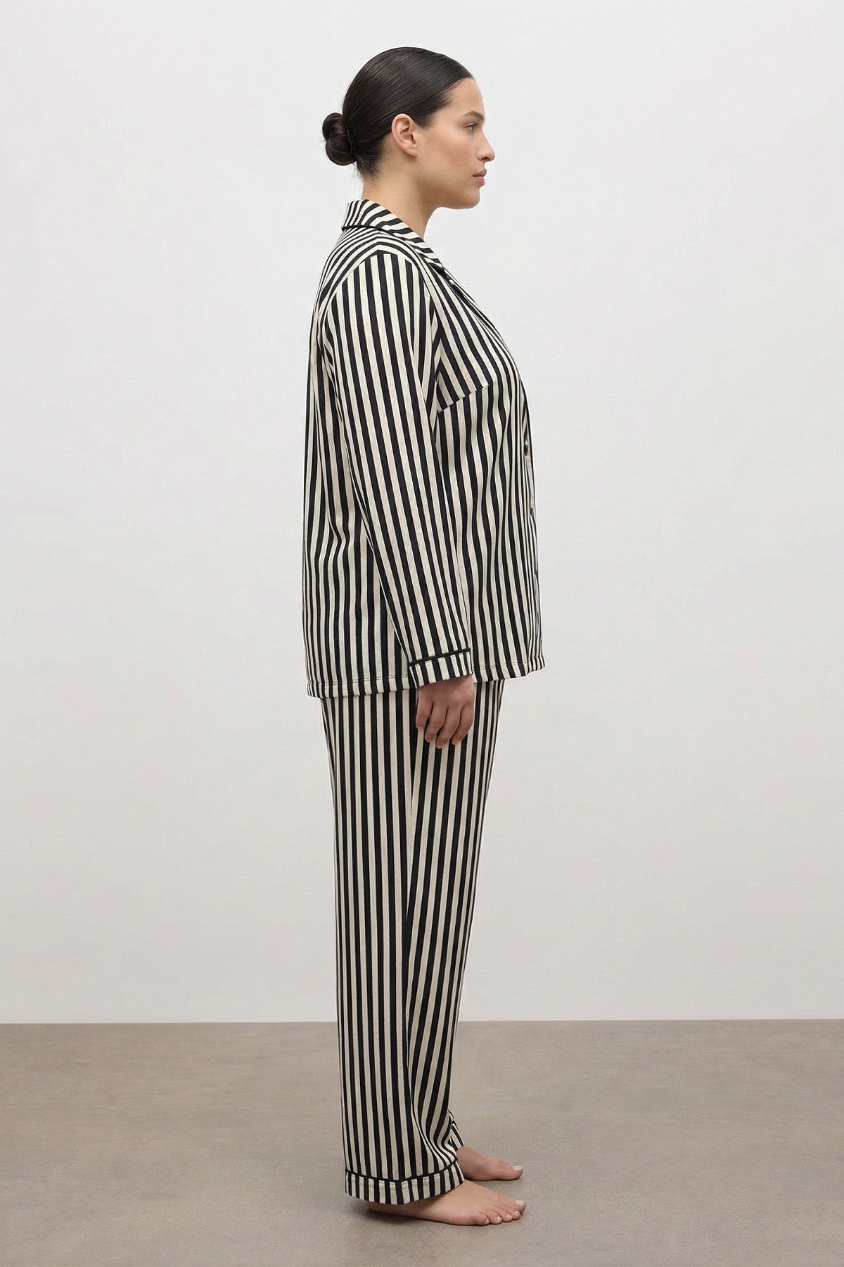 Kontrast Biyeli Çizgili Pijama Takımı