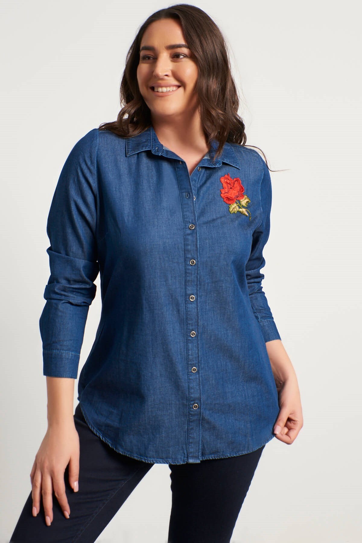 Nakışlı Uzun Kollu Denim Gömlek