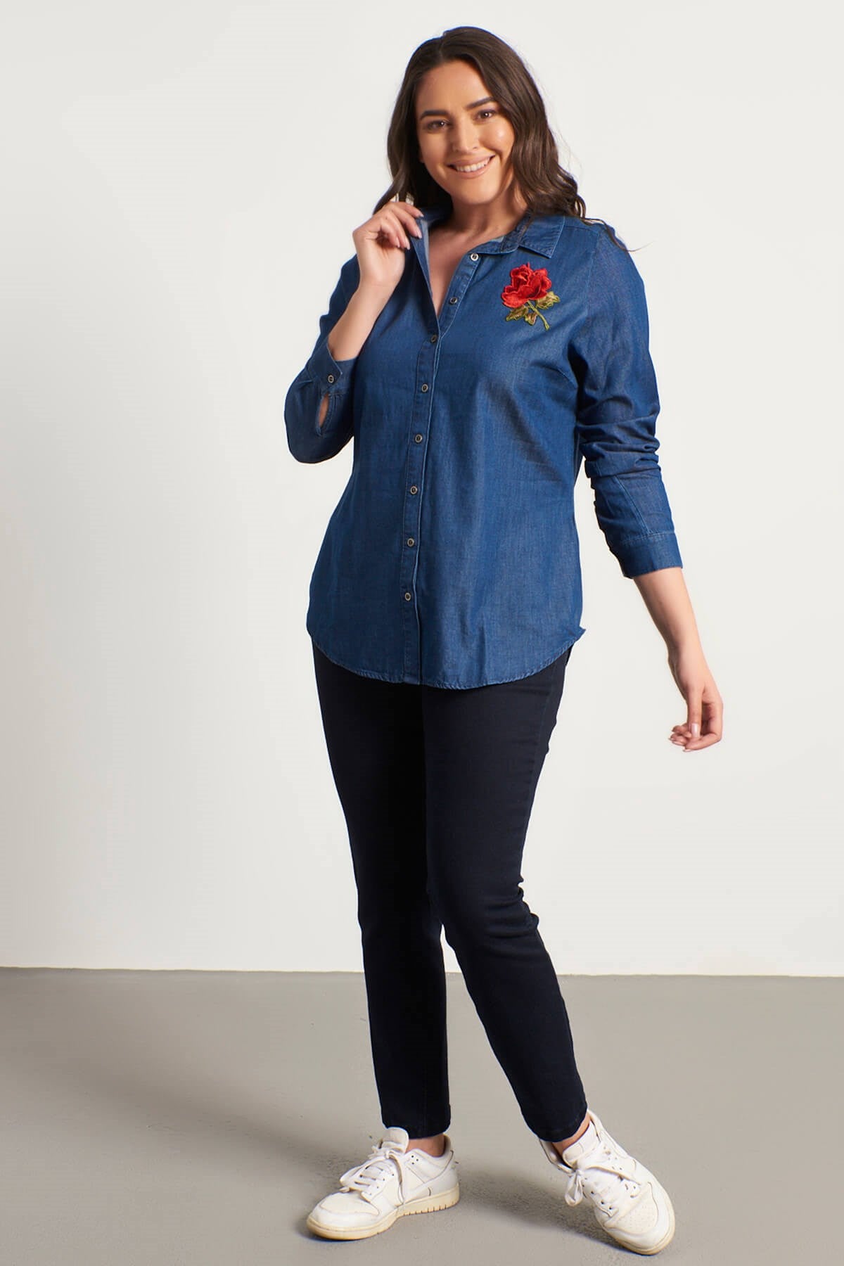 Nakışlı Uzun Kollu Denim Gömlek
