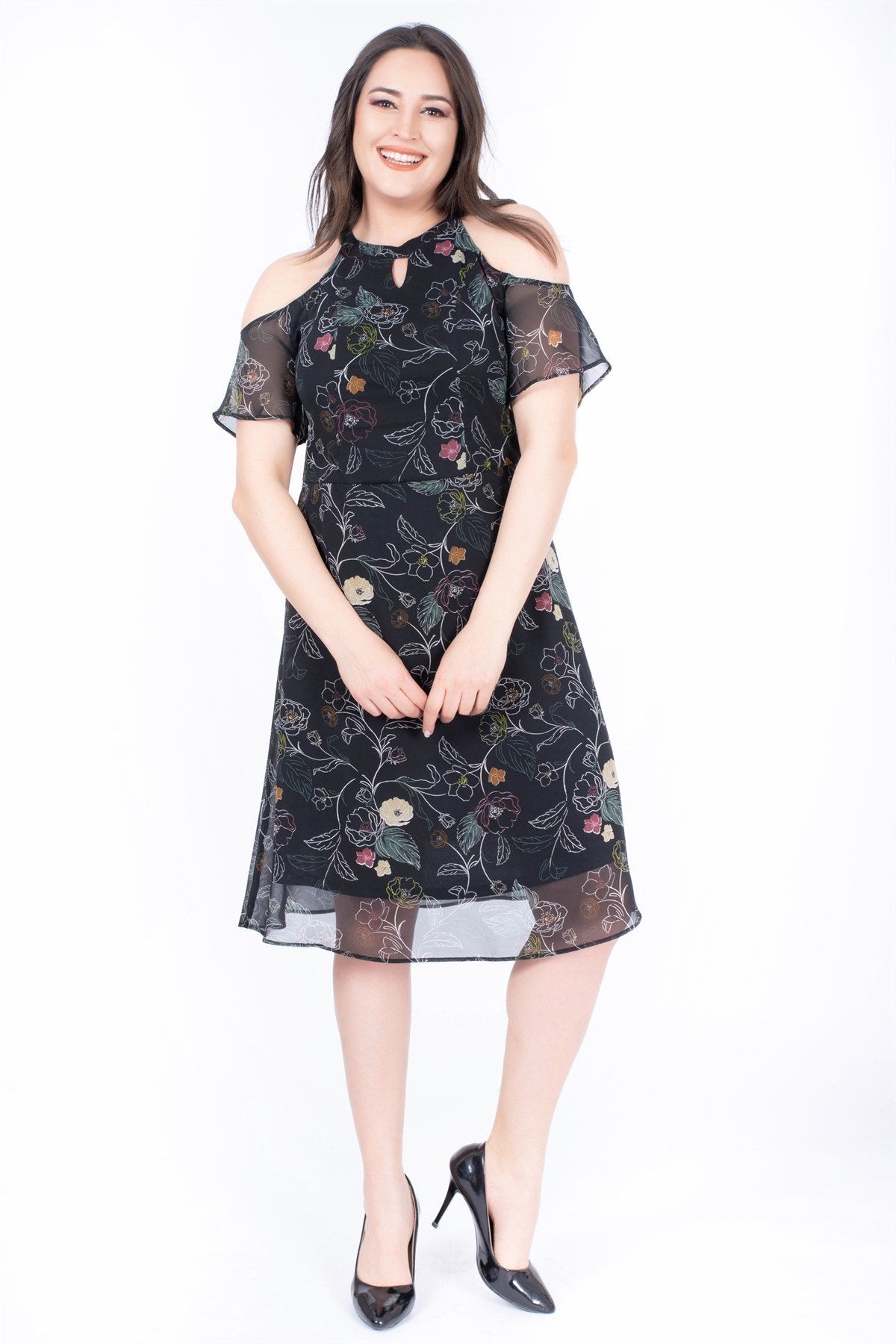 Omuzları Açık Astarlı Şifon Elbise