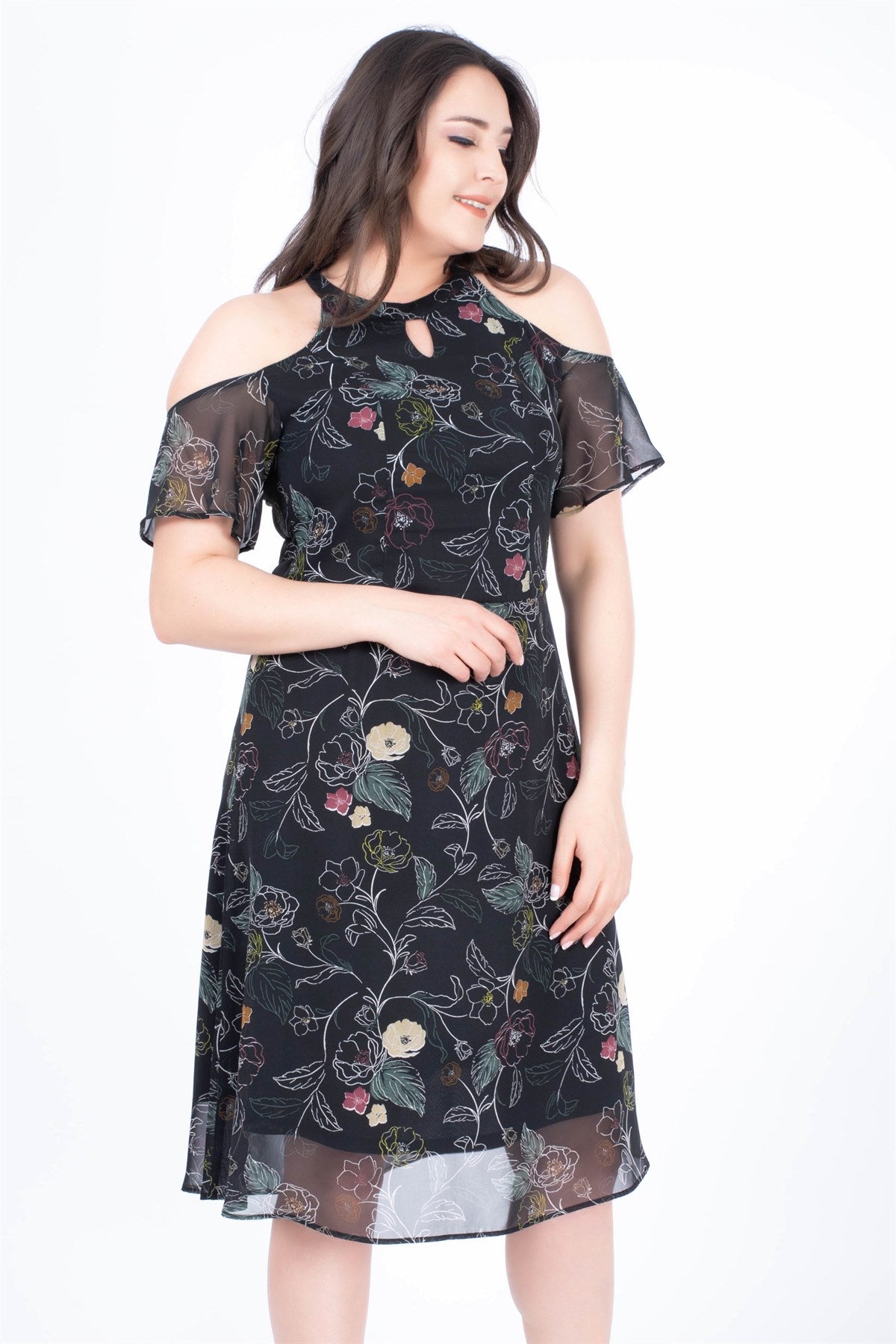 Omuzları Açık Astarlı Şifon Elbise