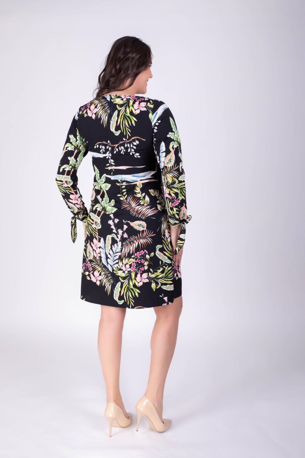 Önden Düğmeli Desenli Elbise