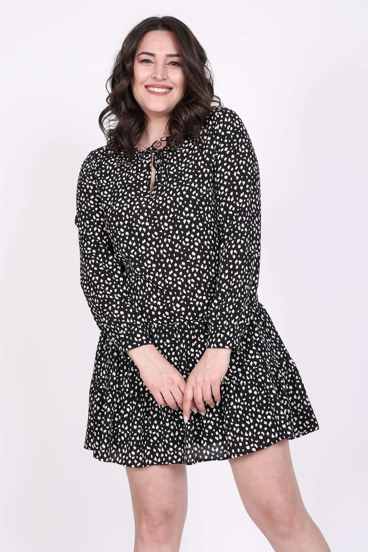 Önü Bağcıklı Eteği Fırfırlı Elbise