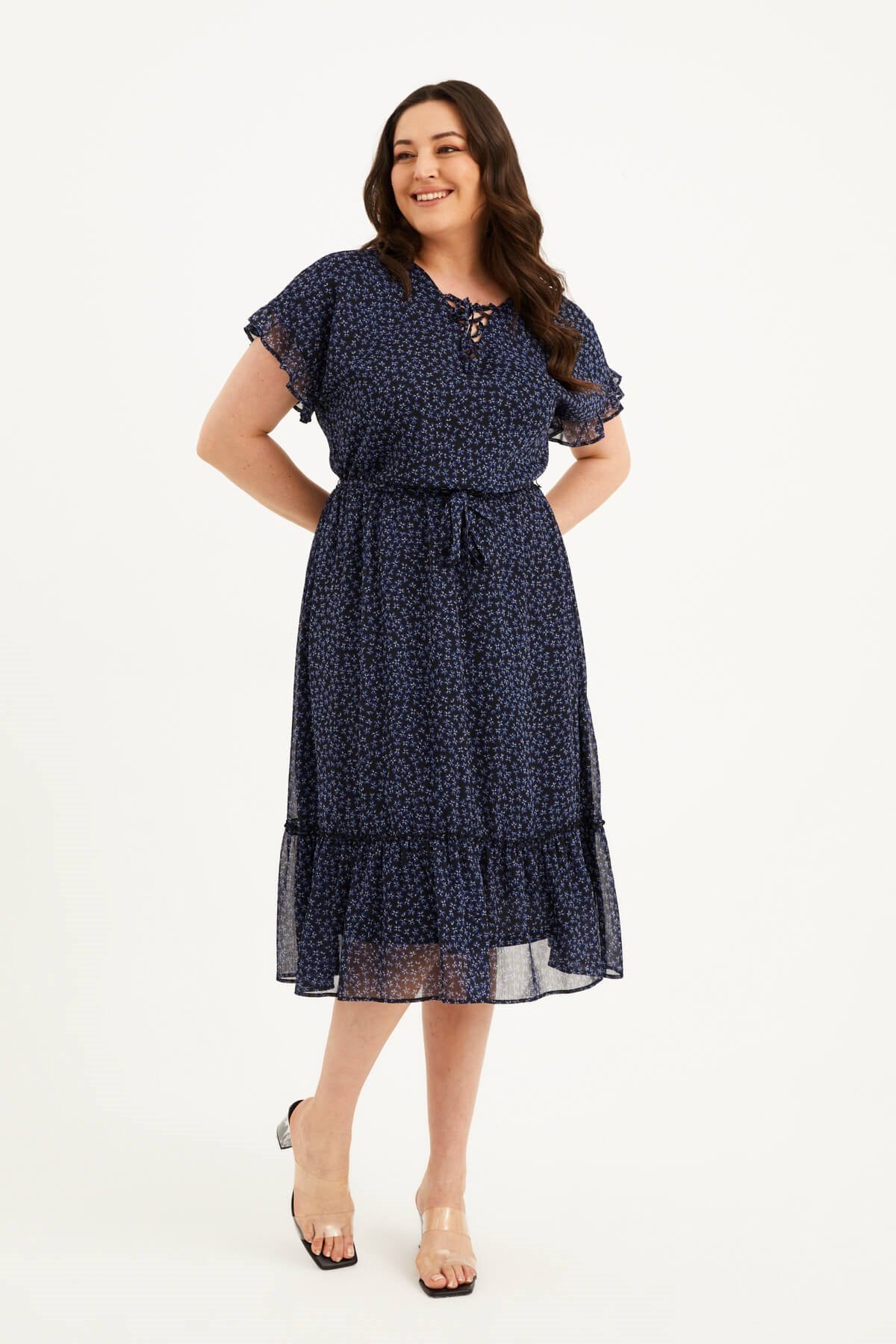 Önü Bağcıklı Fırfır Detaylı Şifon Elbise