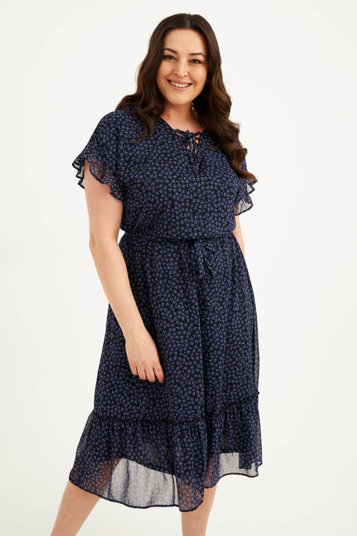 Önü Bağcıklı Fırfır Detaylı Şifon Elbise