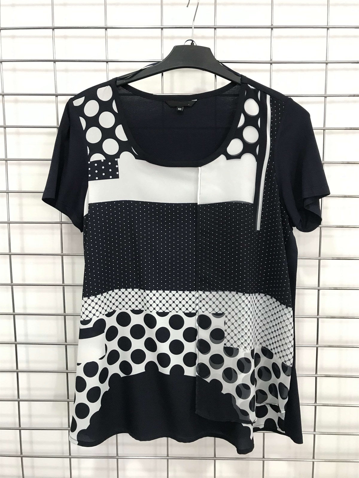 Önü Baskılı Satenli Arkası Penye Tişört