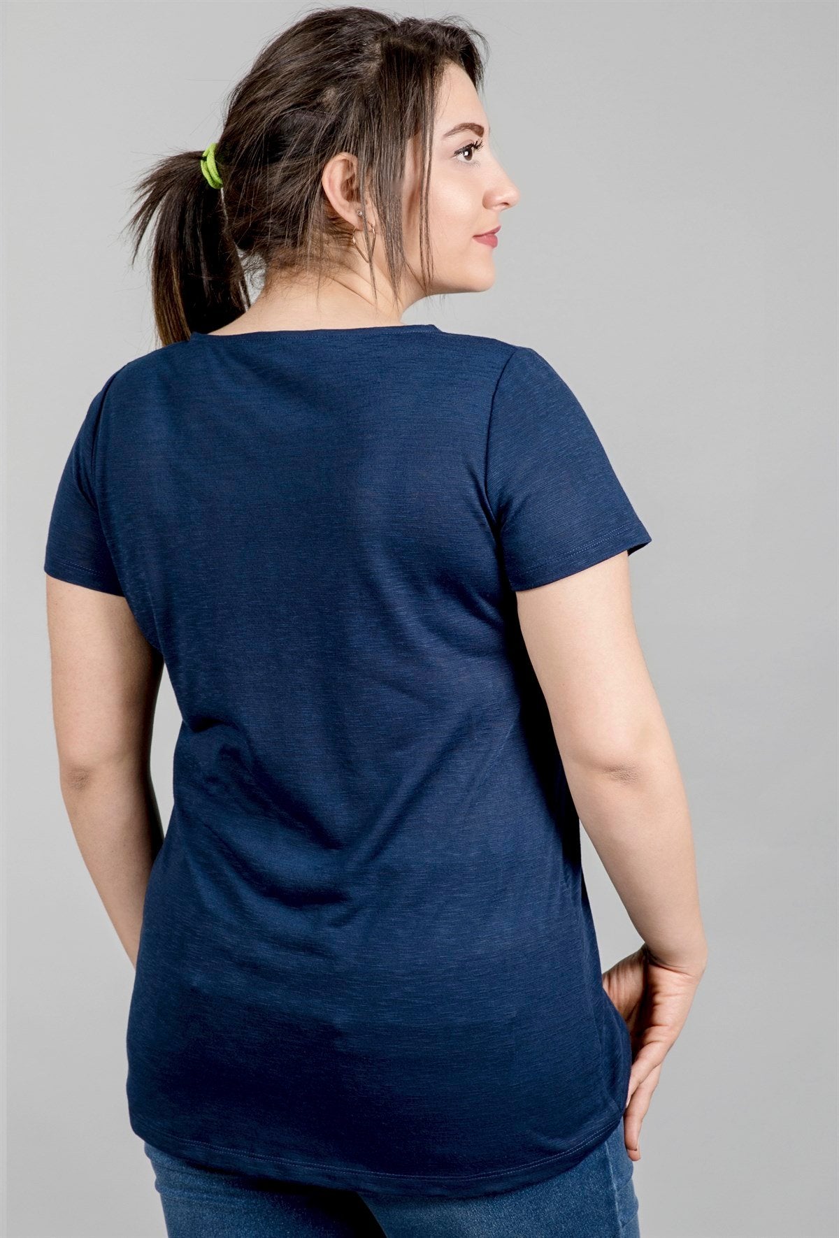 Önü Biyeli Tişört