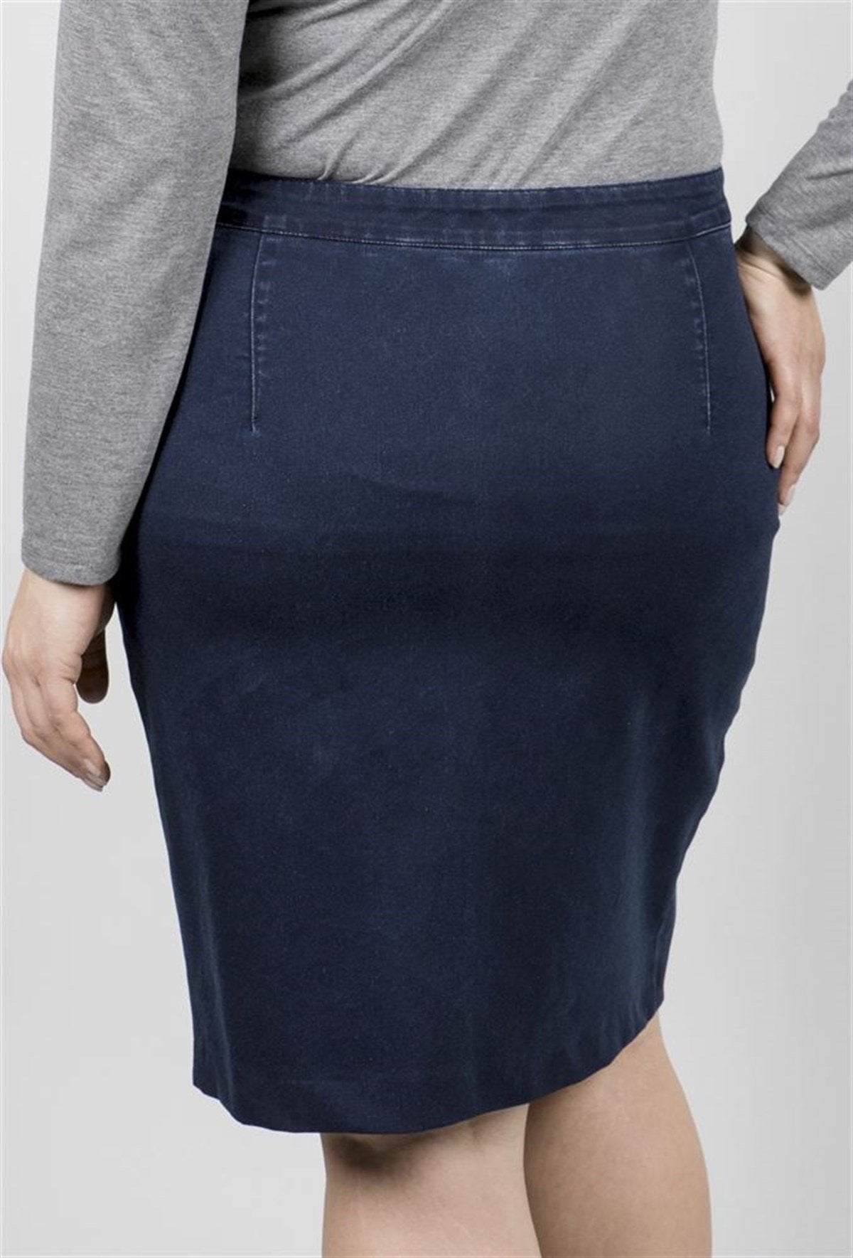 Önü İnci Taşlı Detaylı Denim Etek