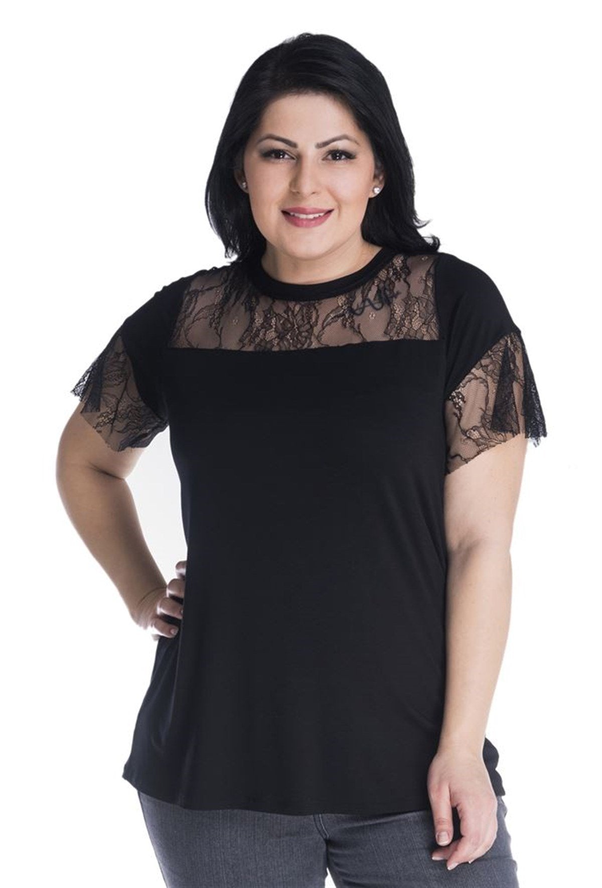 Önü Ve Kolları Dantel Detaylı Tişört
