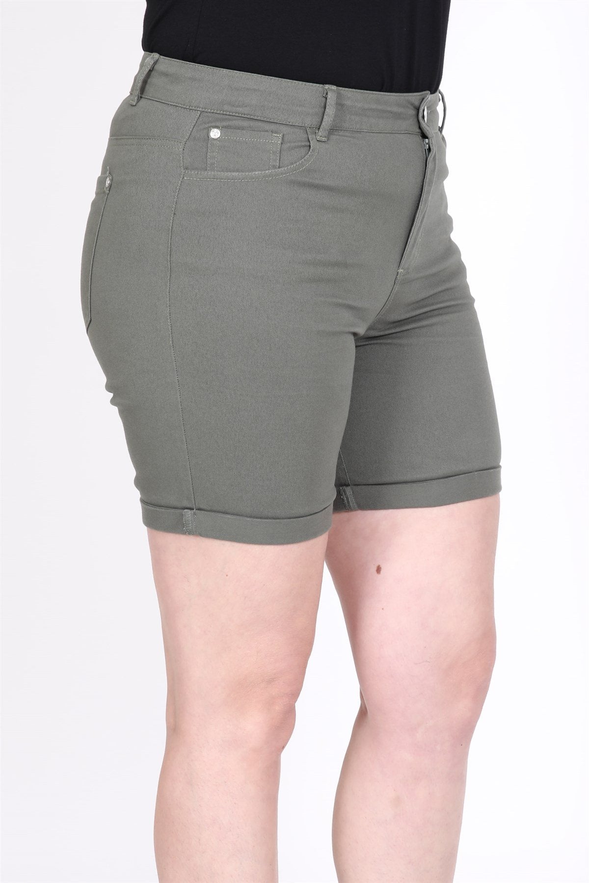 Paçası Katlı Şort