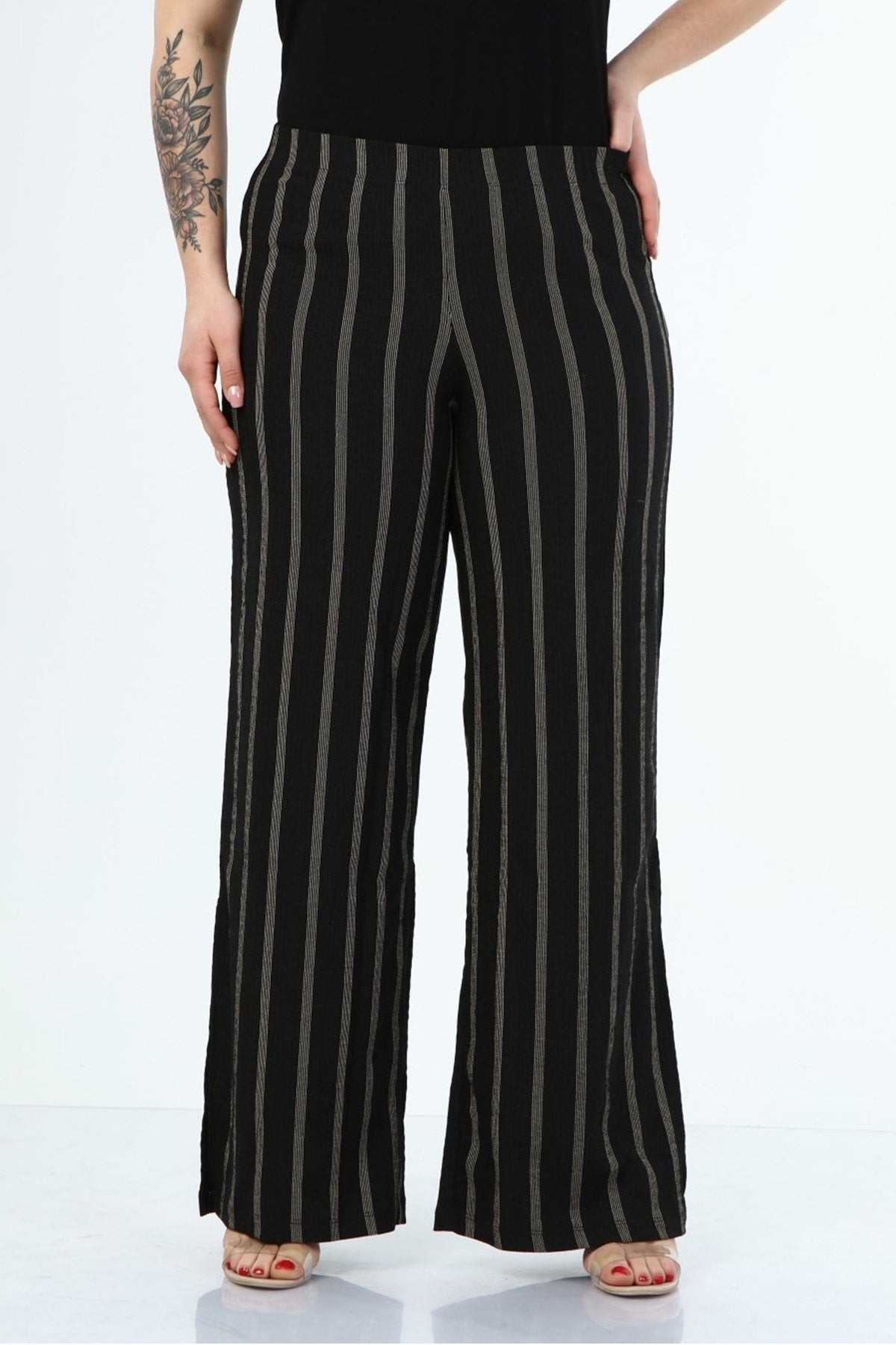 Paçası Yırtmaçlı Beli Lastikli Pantolon