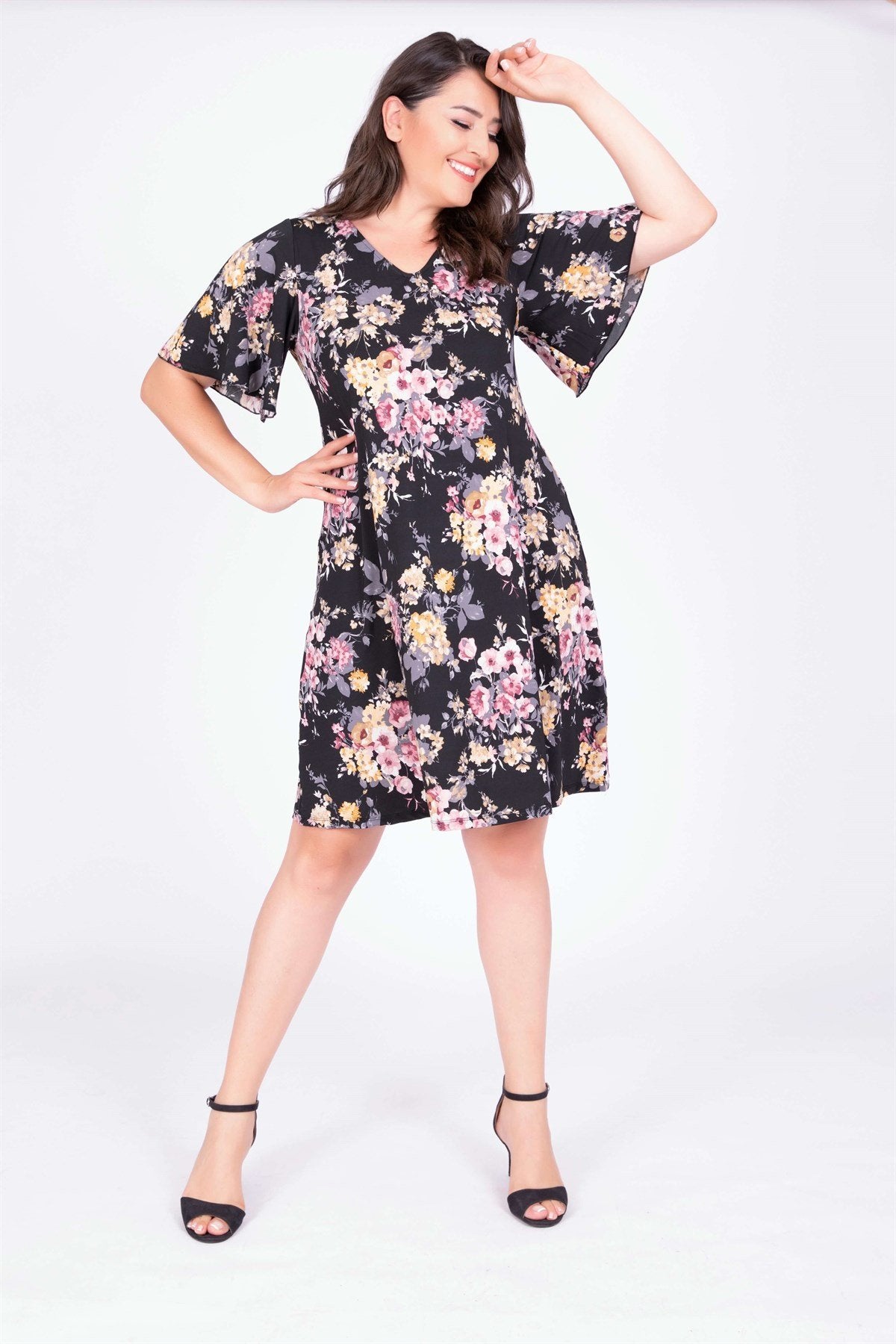 Pelerin Kollu Elbise