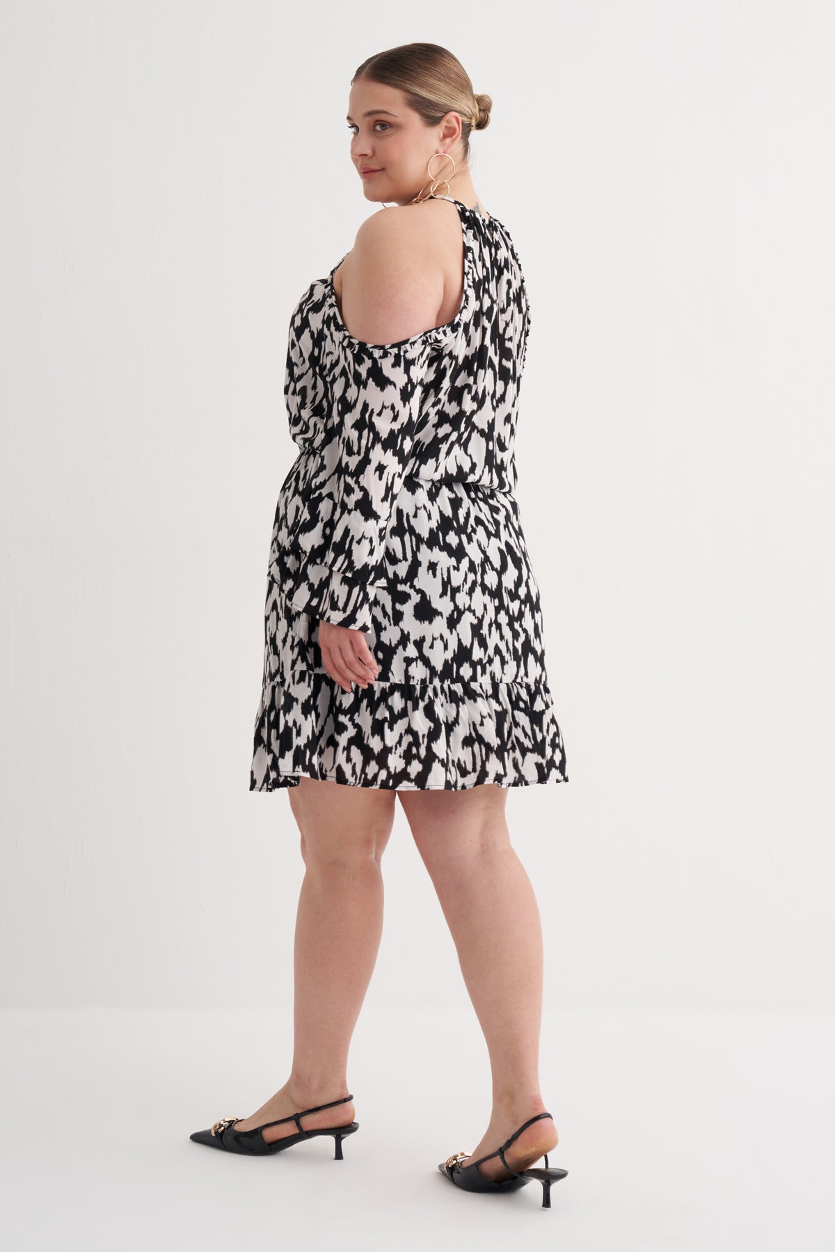 Pencere Detaylı Volanlı Elbise