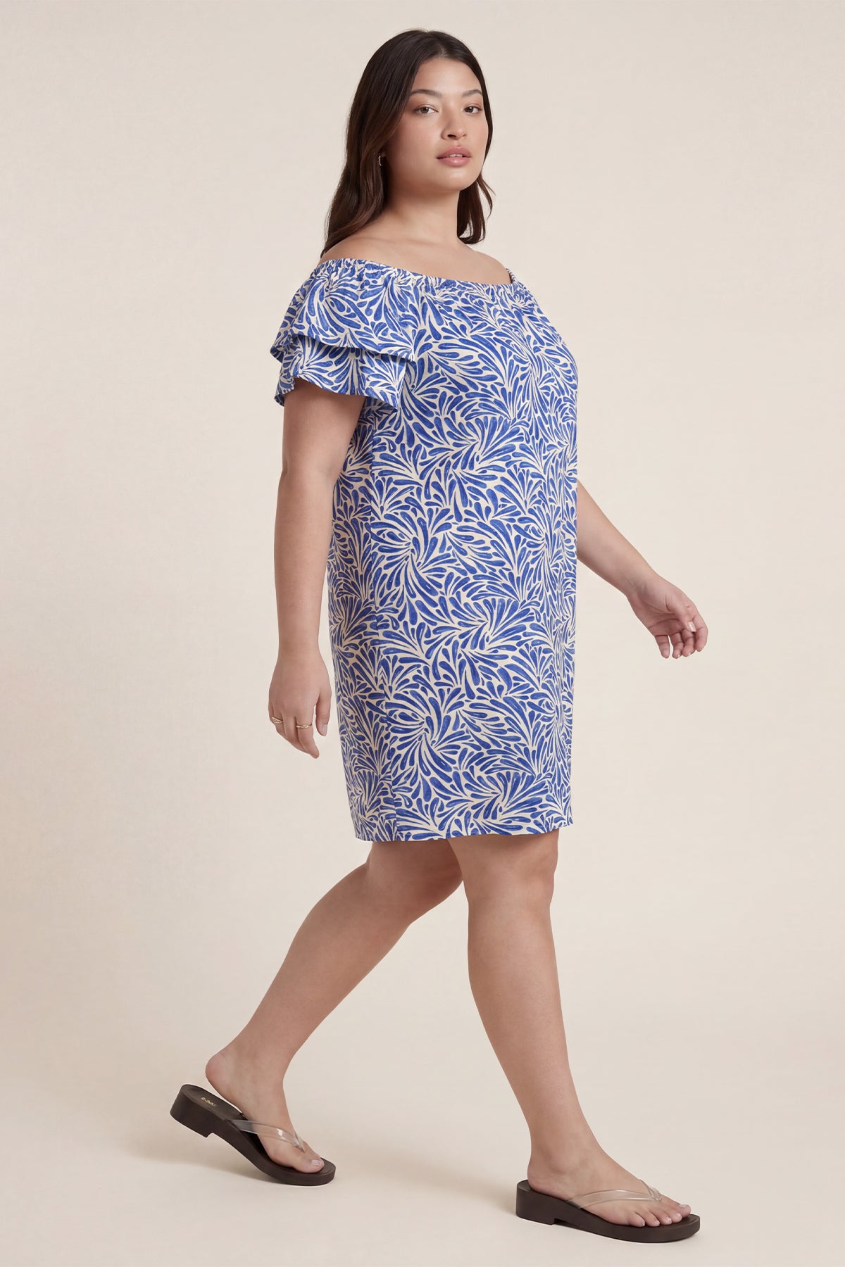 Rahat Kesim Kayık Yaka Örme Elbise