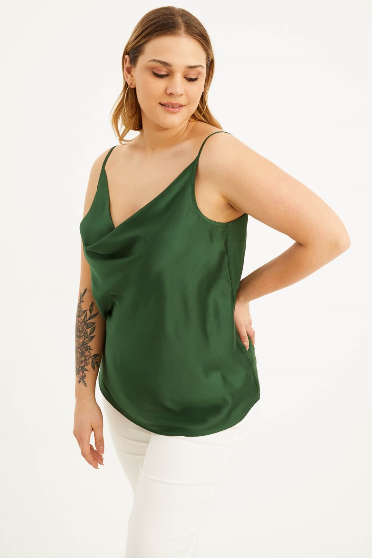 Saten Degaje Yaka İp Askılı Bluz