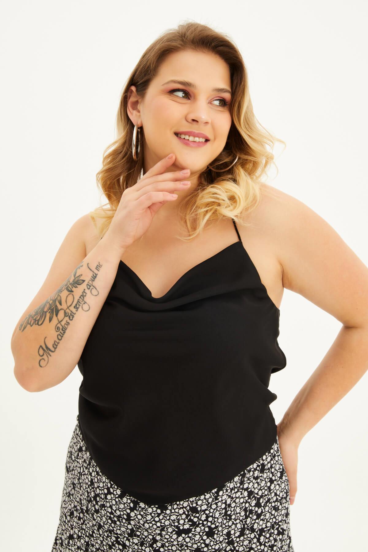 Saten Degaje Yaka Top