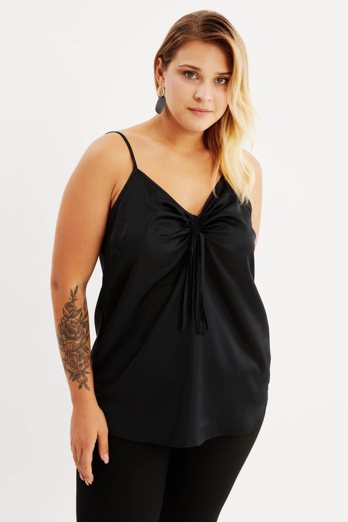 Saten İp Askılı Büzgülü Bluz