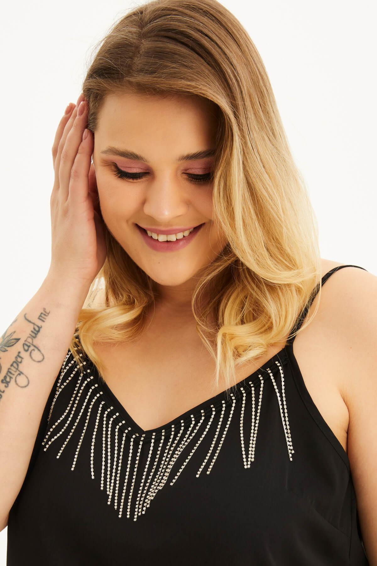 Saten İp Askılı Zincirli Bluz