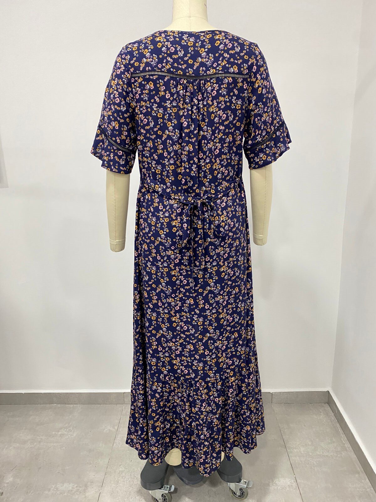 Şerit Detay Eteği Fırfırlı Elbise