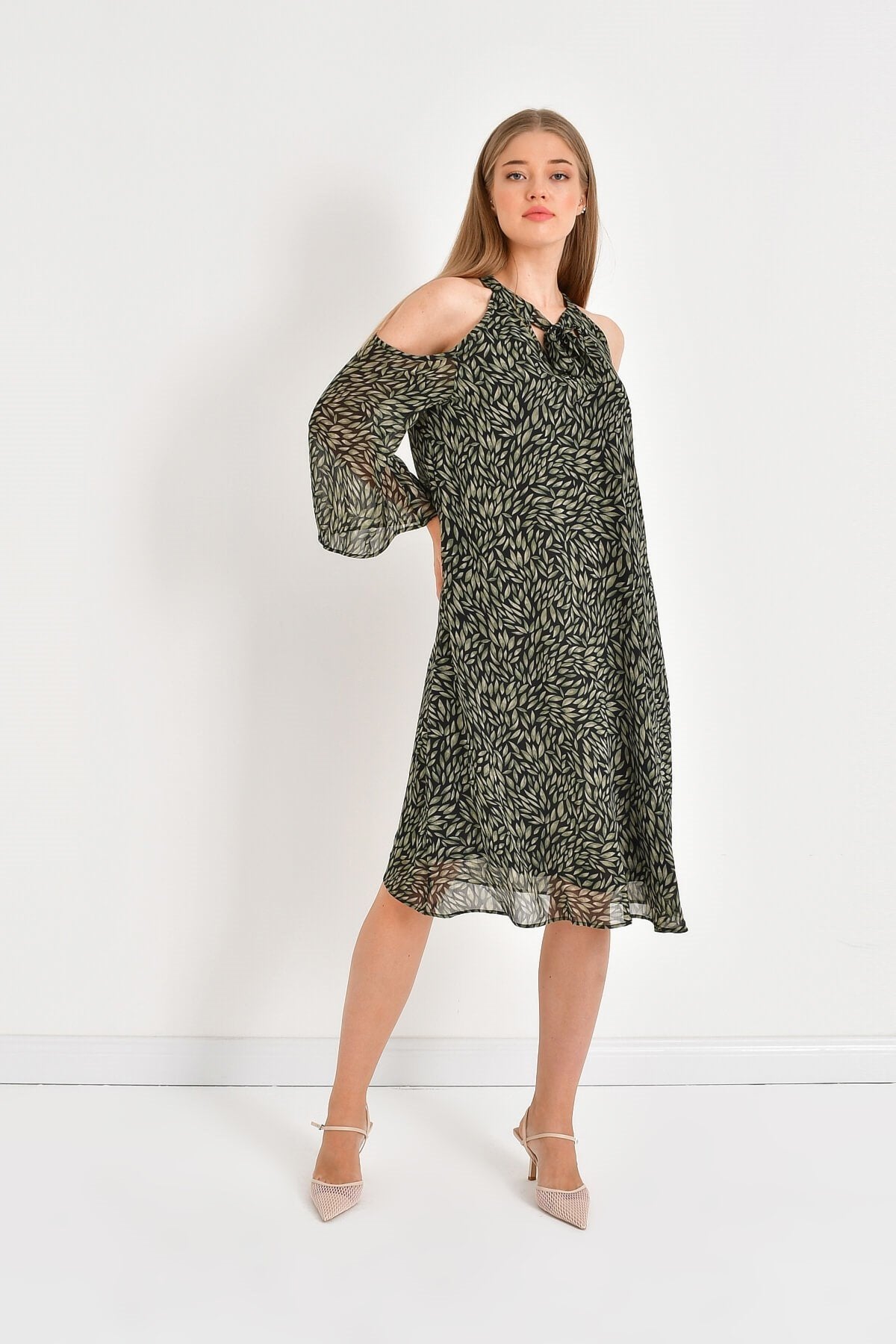 Şifon Bağlama Detaylı Elbise