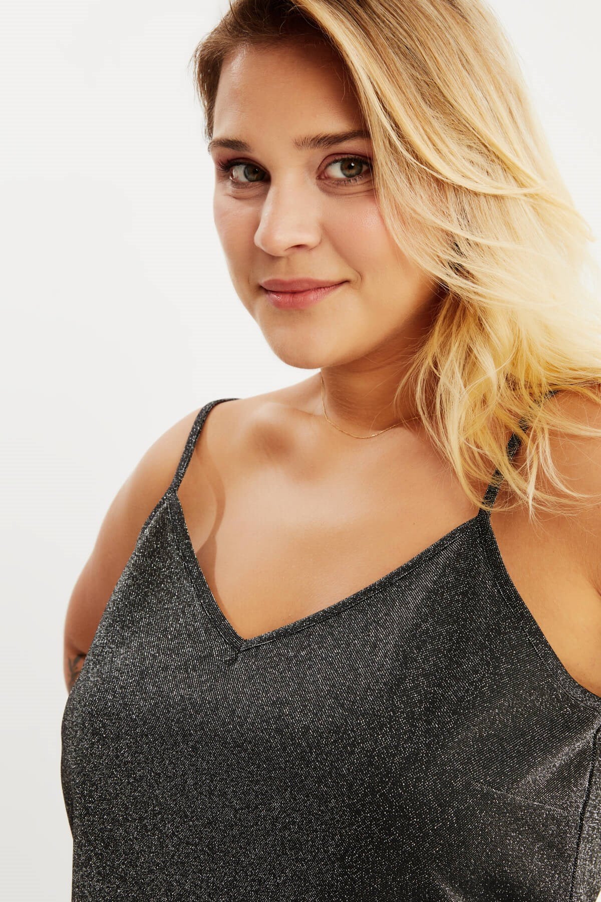 Simli İp Askılı Top