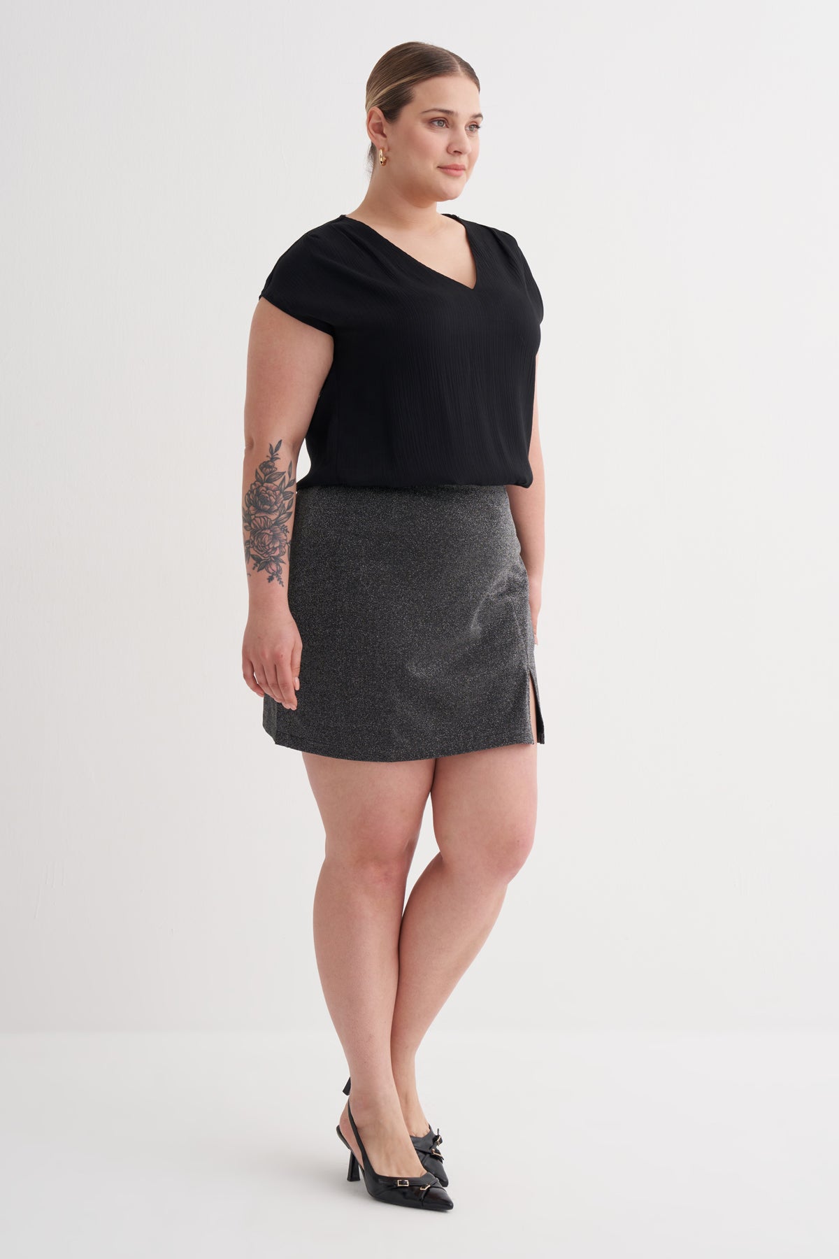 Simli Yırtmaçlı Mini Etek